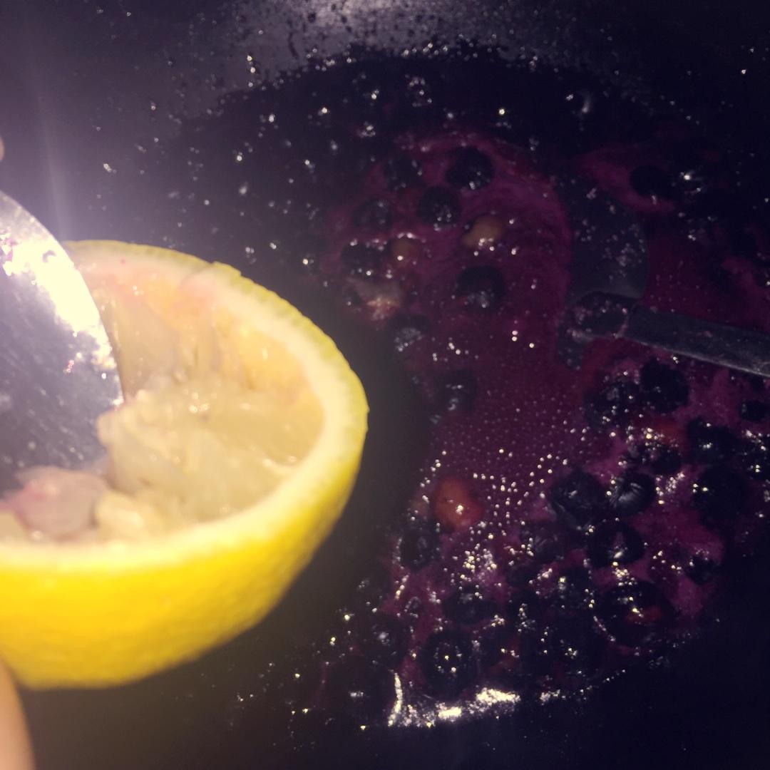 藍莓果醬的做法 步骤4