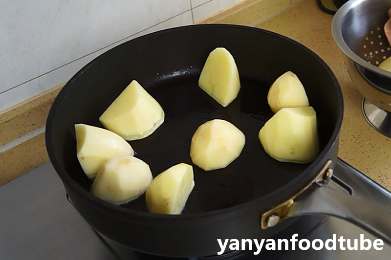 韓式排骨燉土豆 Korean Style Pork Ribs Stew with Potato的做法 步骤6