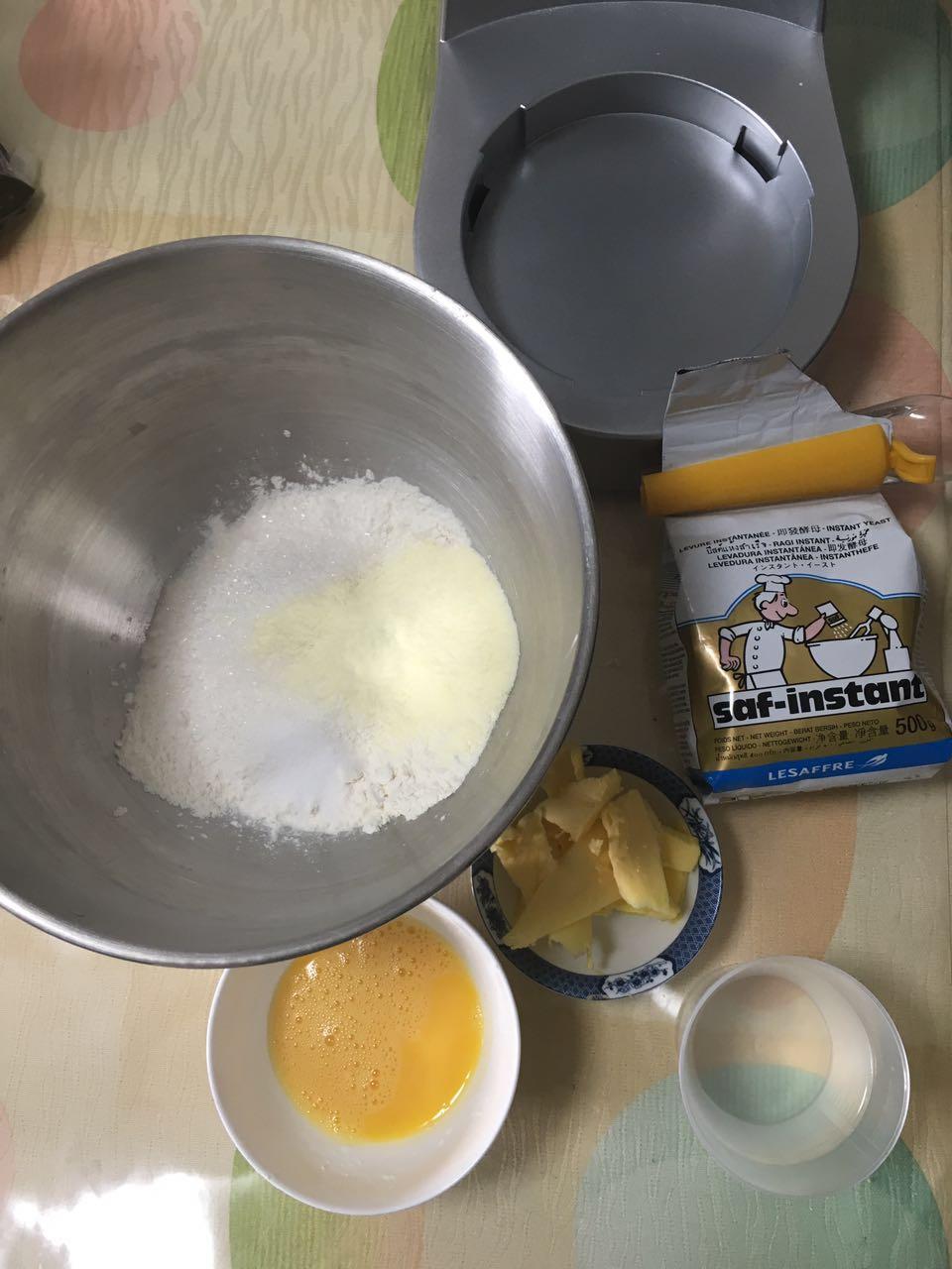 屢試不爽的麪包－奶油卷（butter roll）簡單快捷原料很少成功率超高的做法 步骤1