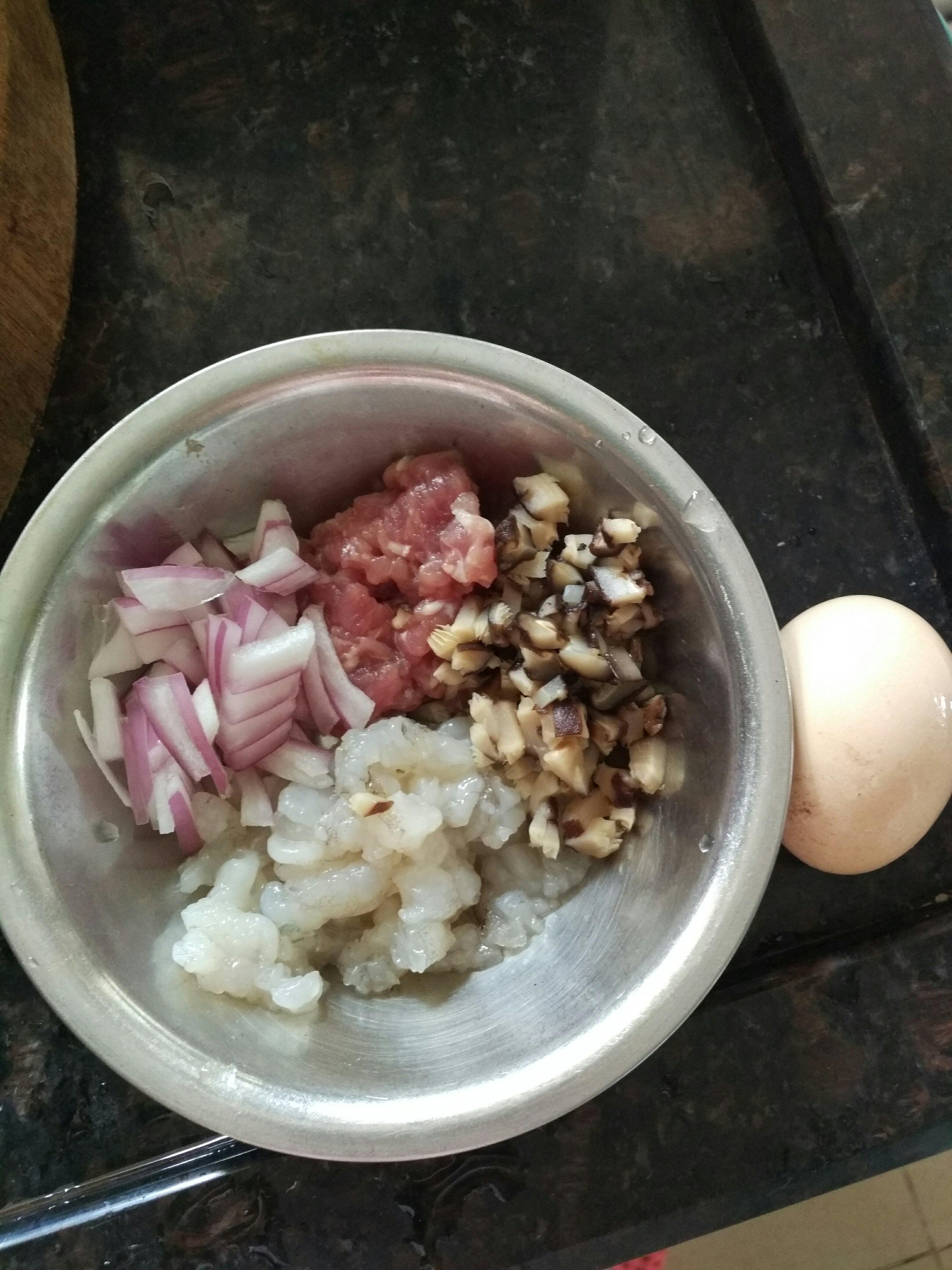 mini香菇豬肉鮮蝦餛飩寶寶輔食的做法 步骤1