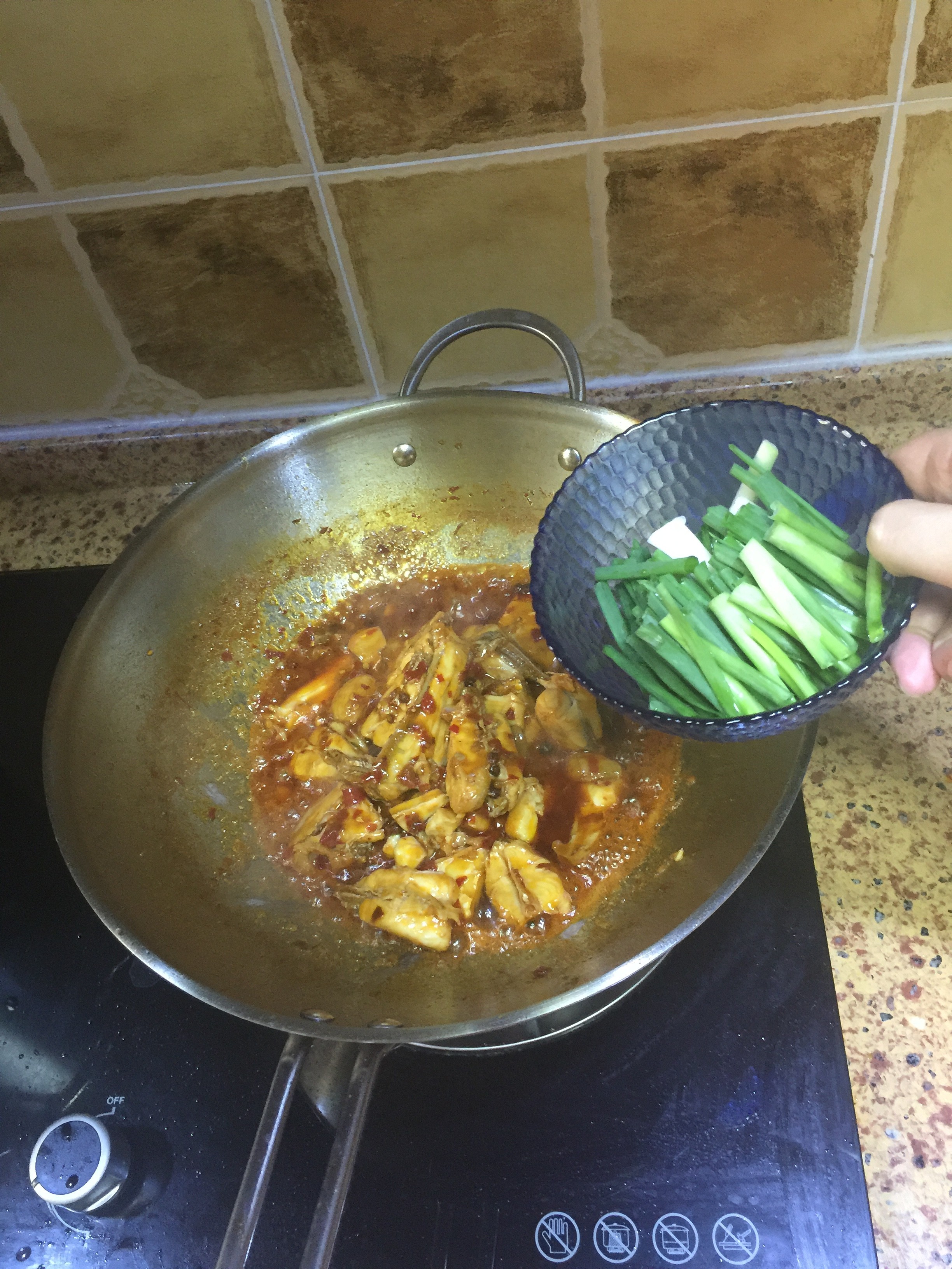 微辣的下飯菜紅燒耗兒魚的做法 步骤6