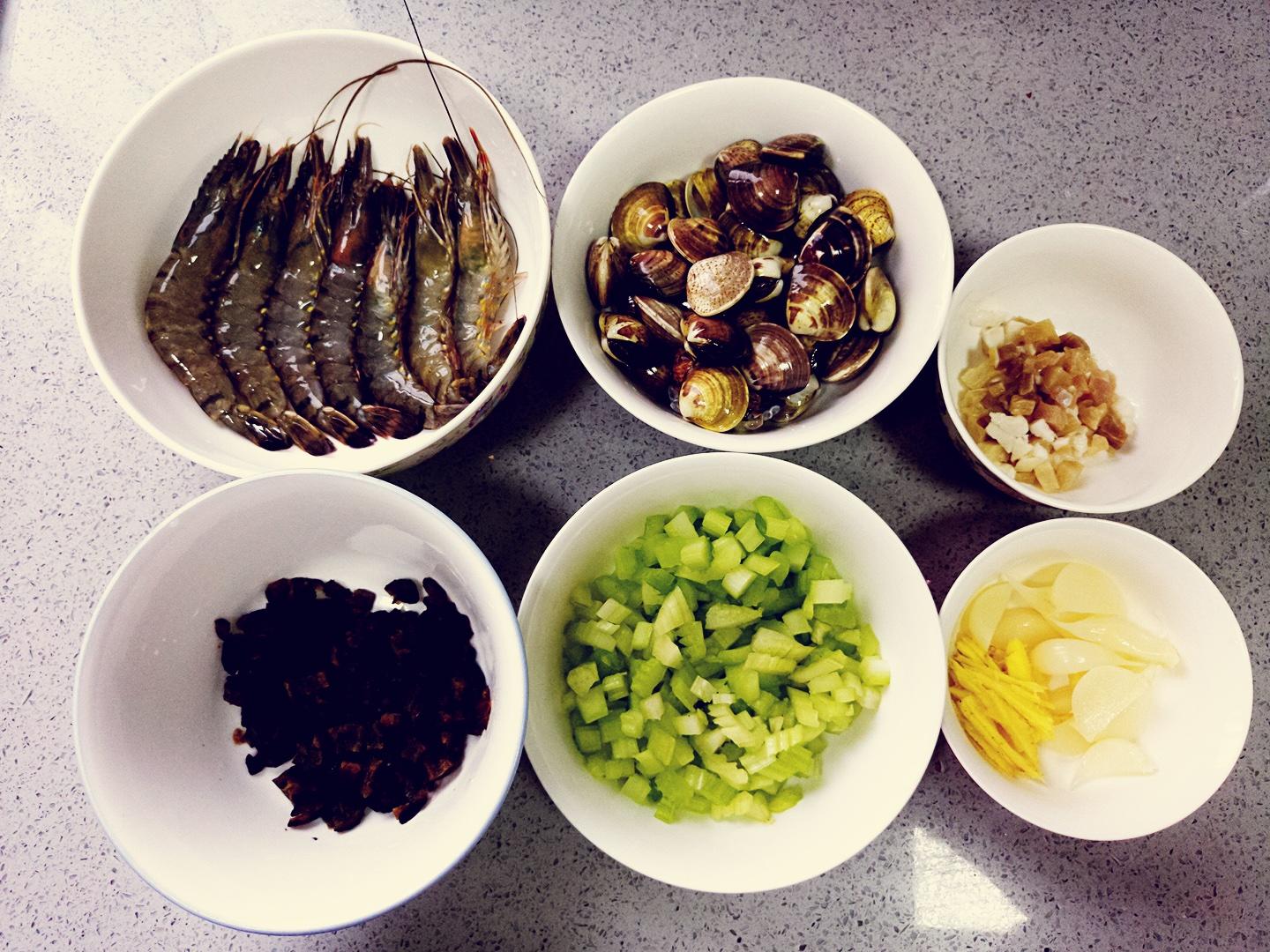 潮汕海鮮粥的做法 步骤1