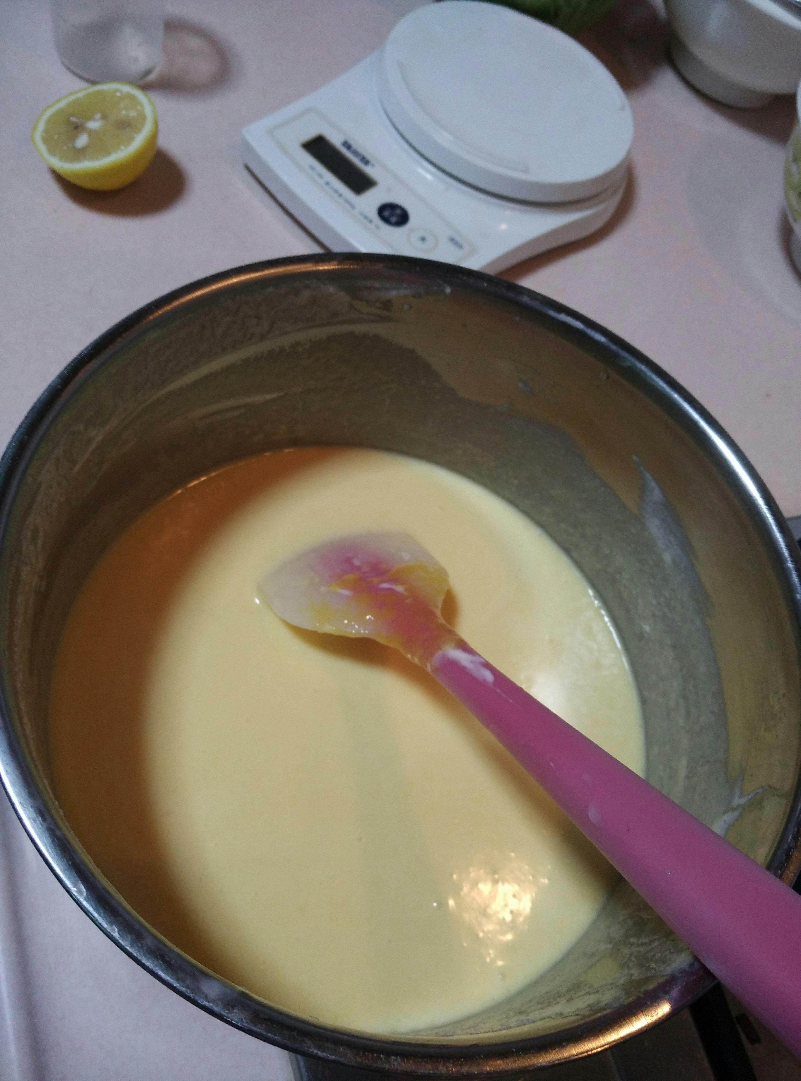 卡士酸奶荔枝芒果雙果肉慕斯的做法 步骤8
