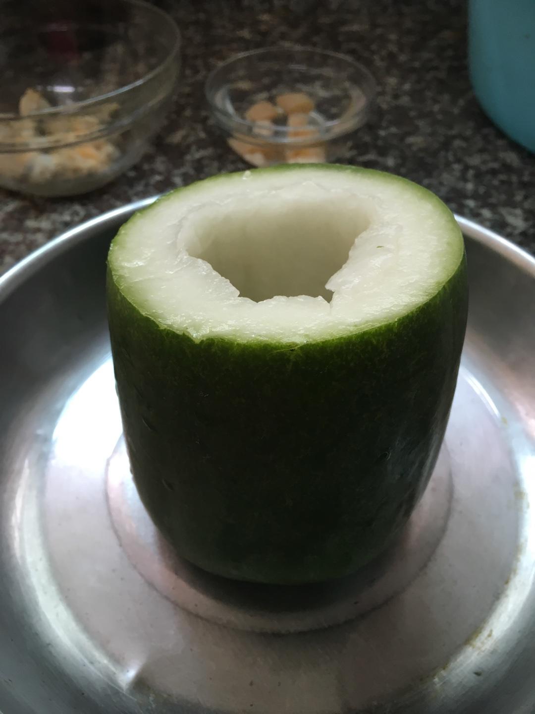 小冬瓜盅湯米粉的做法 步骤3