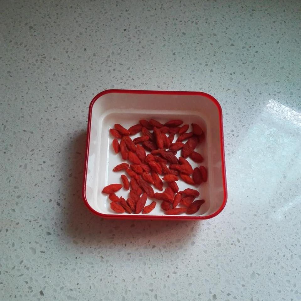 小米枸杞紅棗粥的做法 步骤2