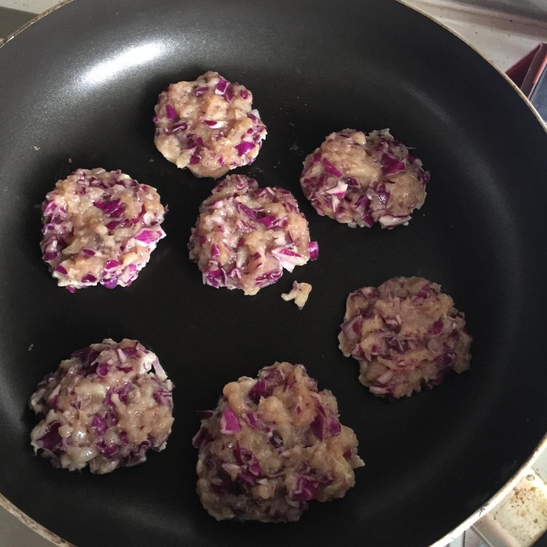 雞胸肉紫甘藍餅的做法 步骤3
