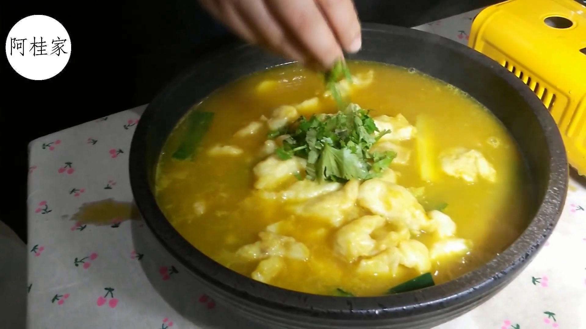 阿桂家 第一集 黃金咖哩龍利魚鍋的做法 步骤21