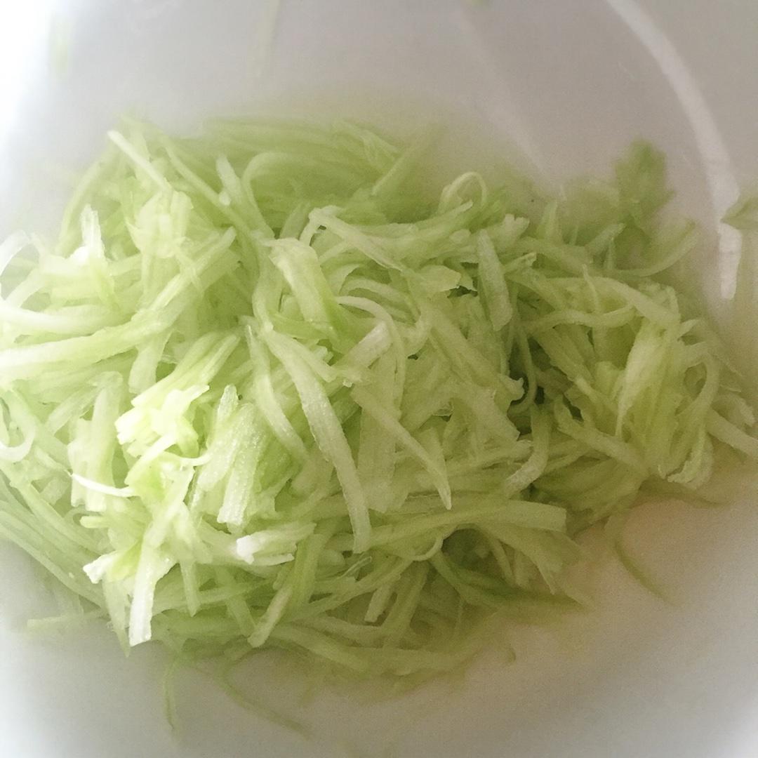 藜麥生菜色拉佐酸奶黃瓜醬的做法 步骤3