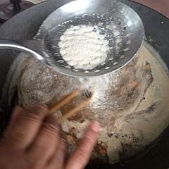 績溪風味美食之三丁燜粉的做法 步骤5