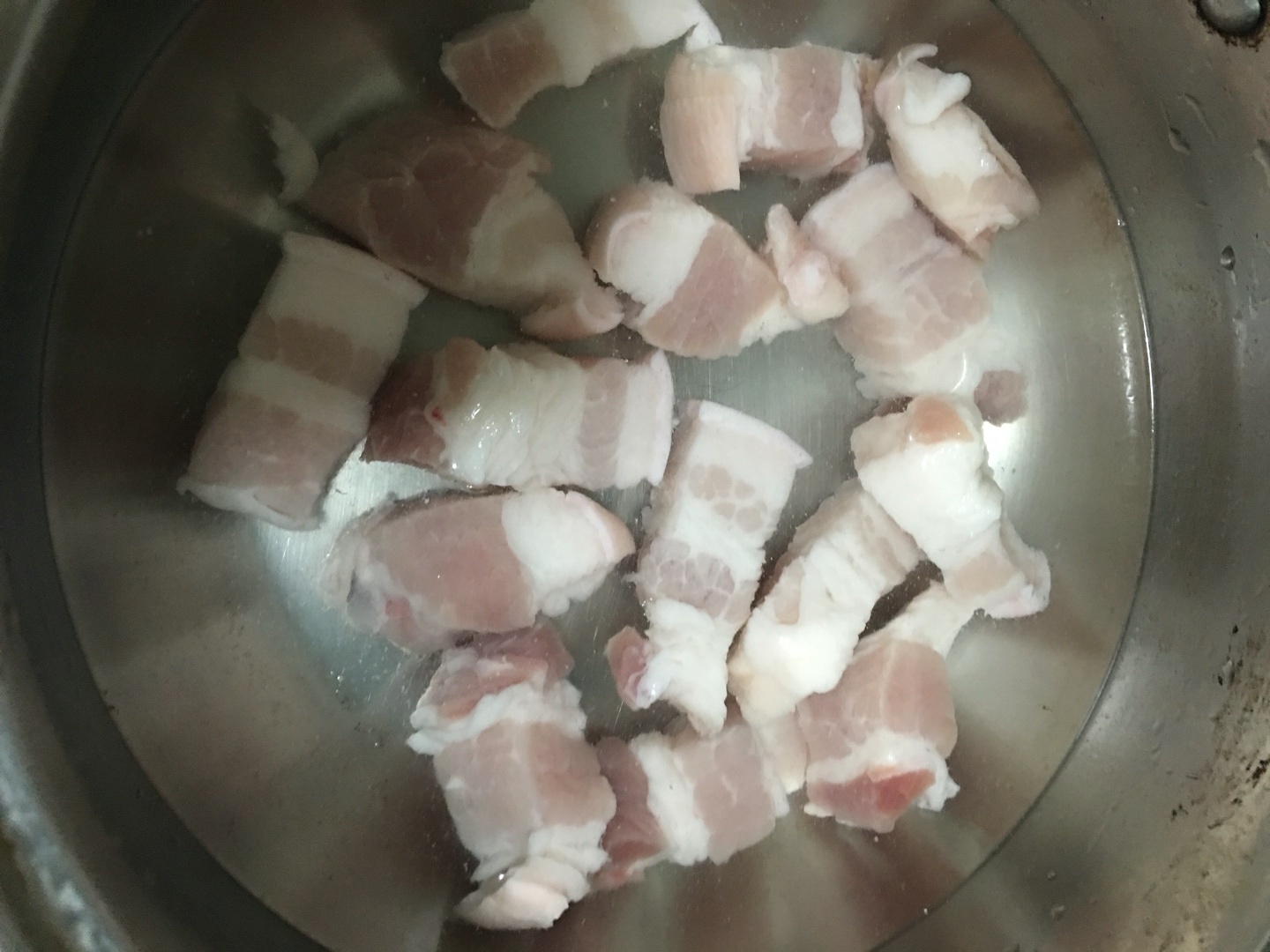 紅燒鮑魚五花肉的做法 步骤2