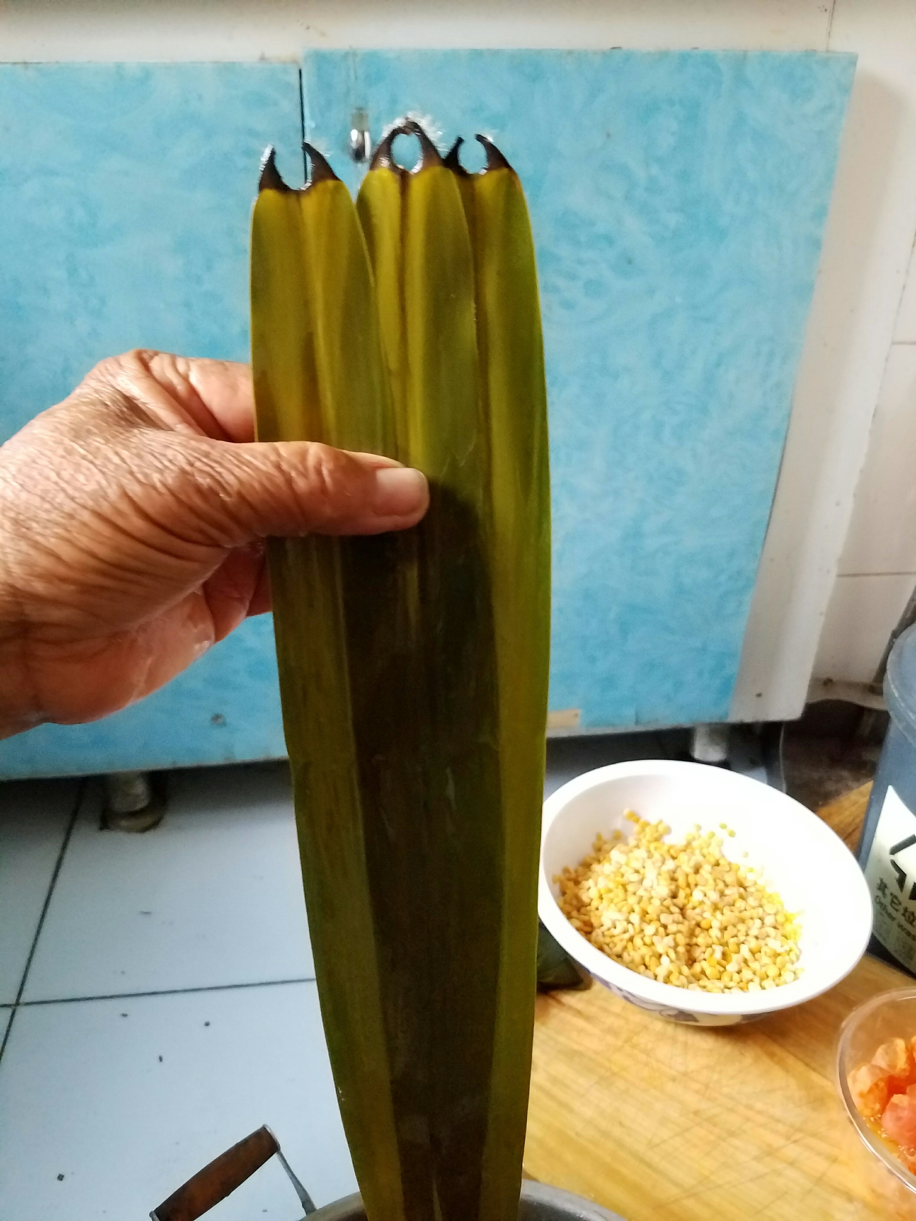 記錄70歲老媽包粽子的做法 步骤5