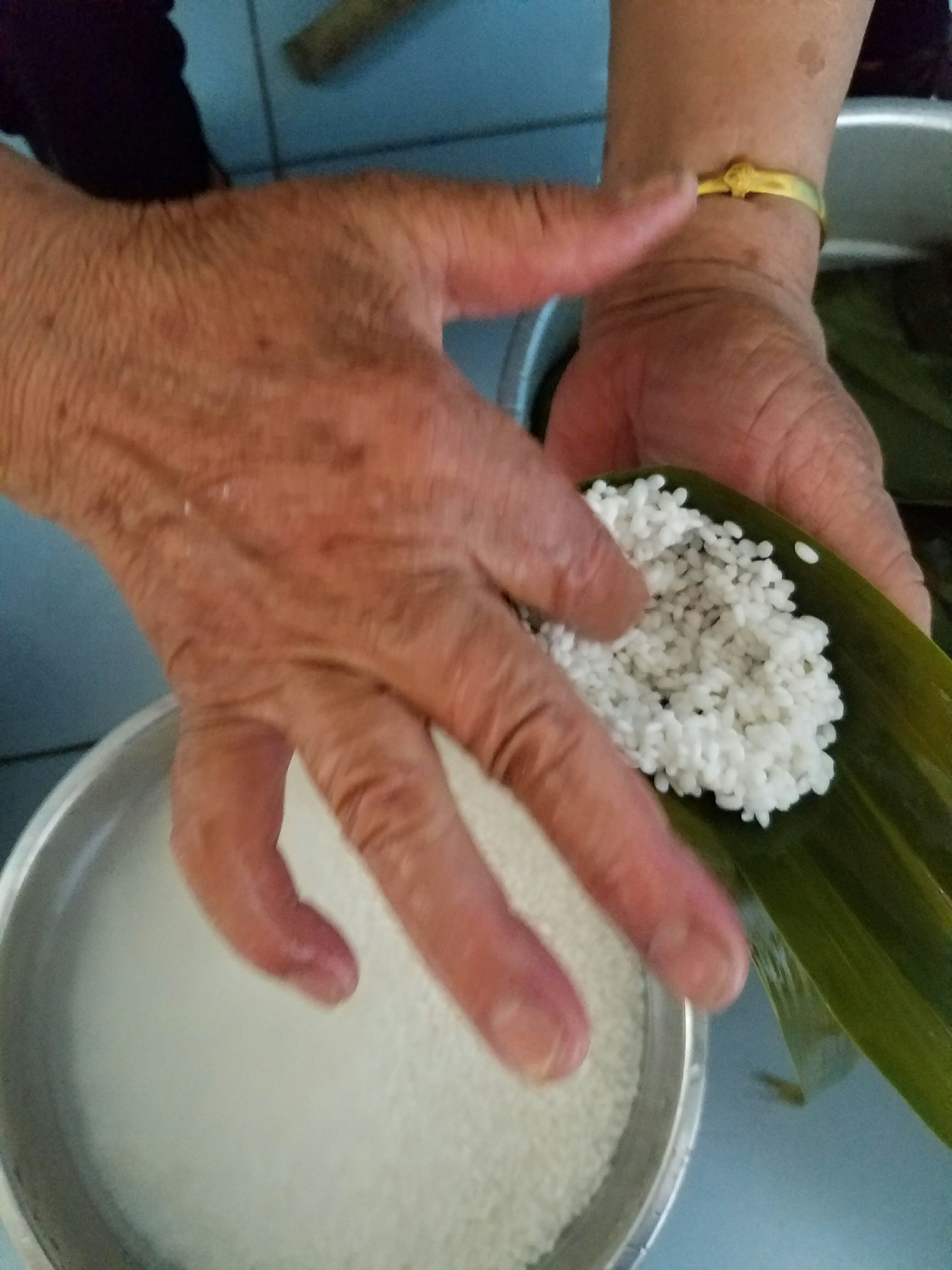 記錄70歲老媽包粽子的做法 步骤7