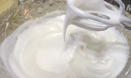 【香蘭世家】抹茶奶凍蛋糕卷｜夏日裏的清新。的做法 步骤10