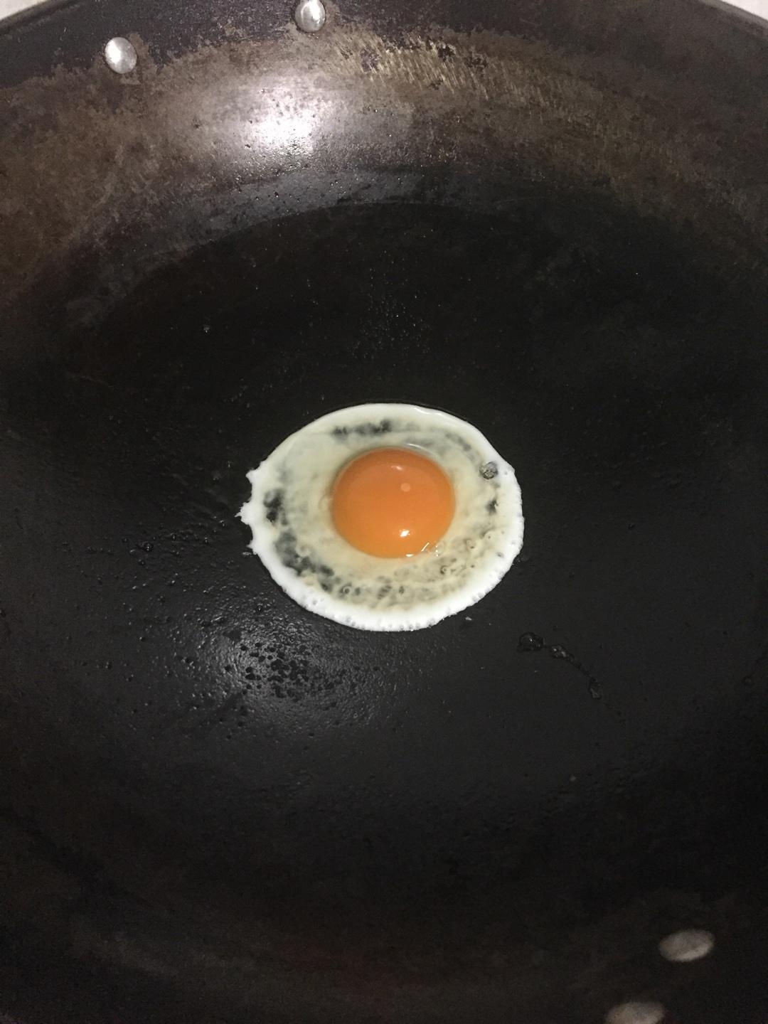 煎雞蛋的做法 步骤3