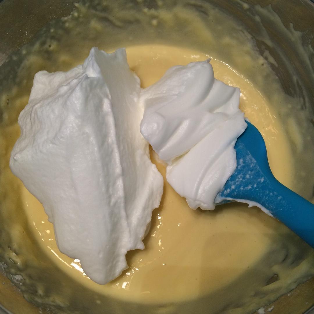 無油低糖酸奶紙杯蛋糕的做法 步骤10