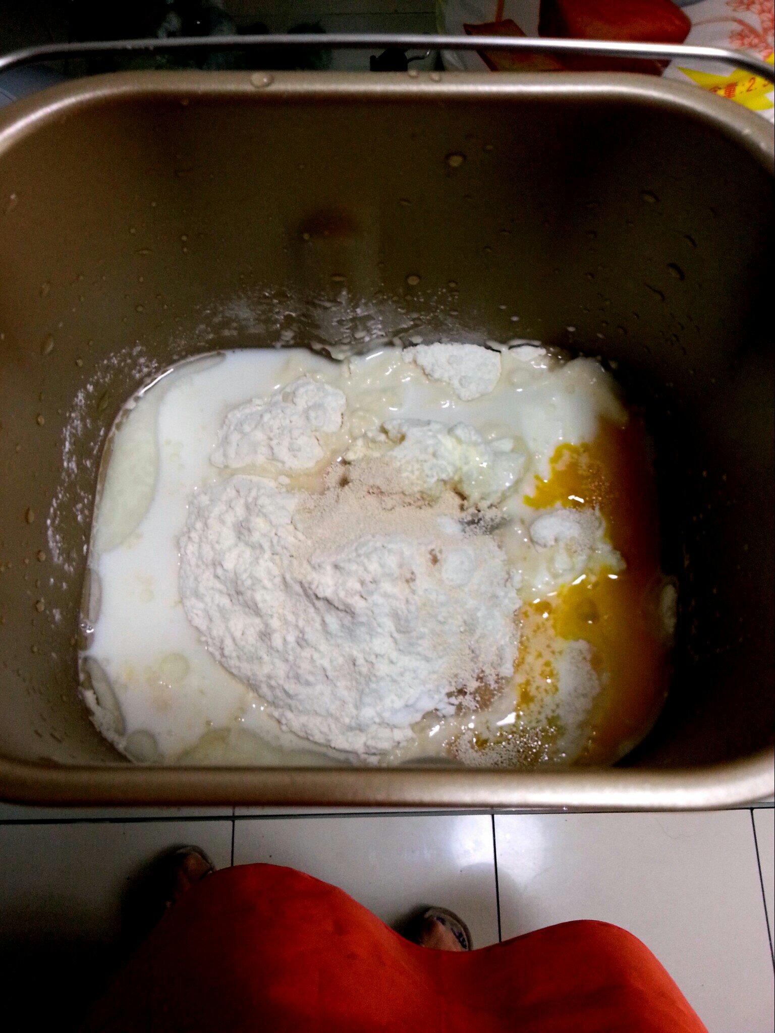 乳酪培根蔥香鹹吐司(麪包機版)的做法 步骤1
