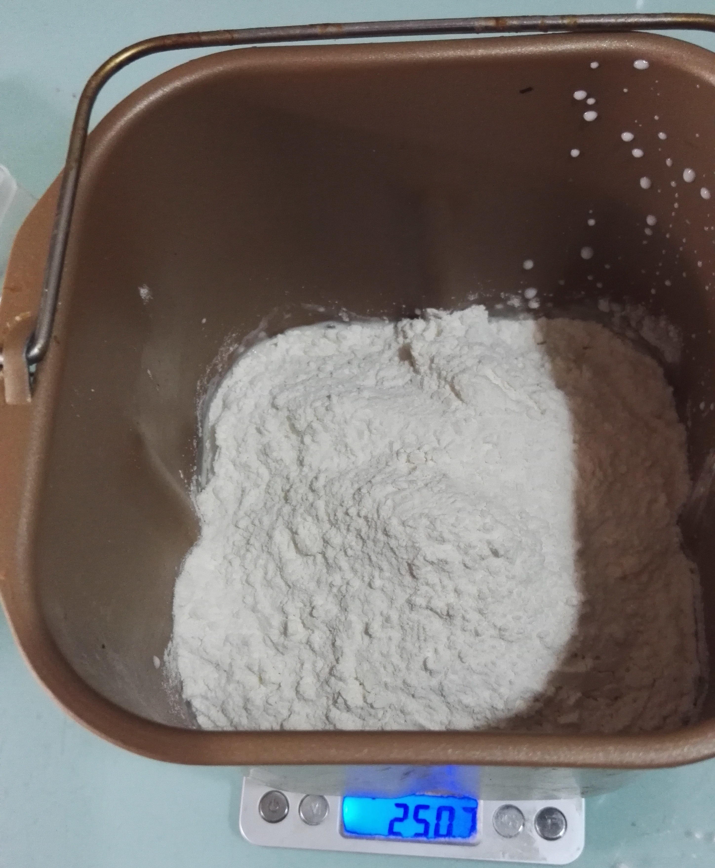 紅豆沙鬆軟牛奶麪包的做法 步骤3