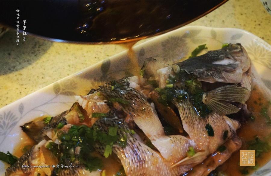 豉油芡汁清蒸鱸魚的做法 步骤7