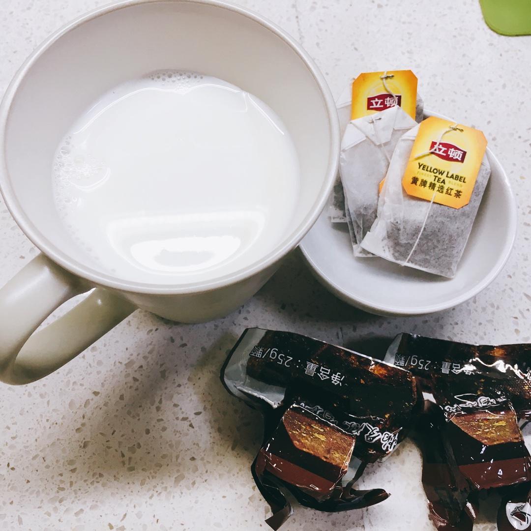 黑糖奶茶（奶香濃郁版）的做法 步骤2
