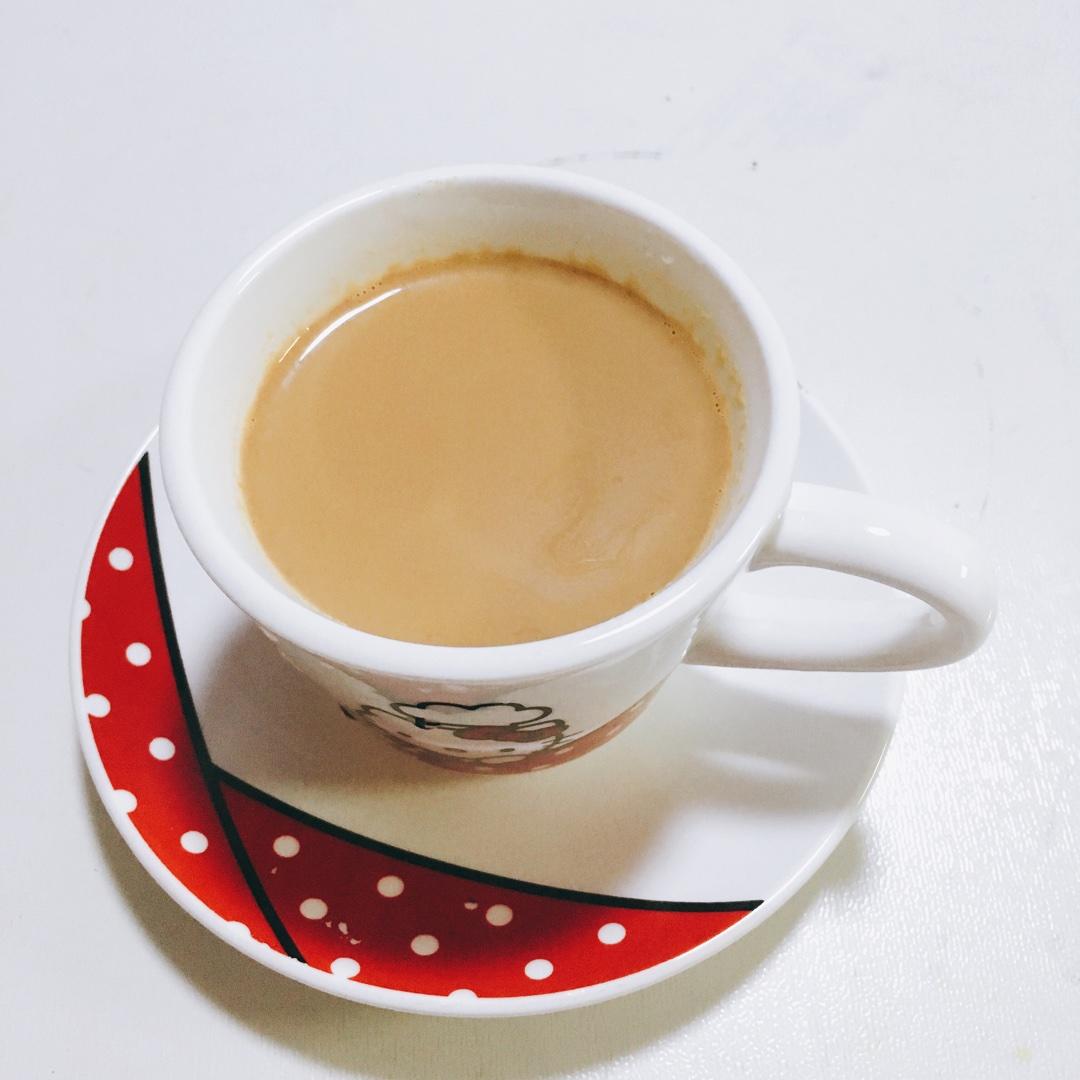 黑糖奶茶（奶香濃郁版）的做法 步骤7