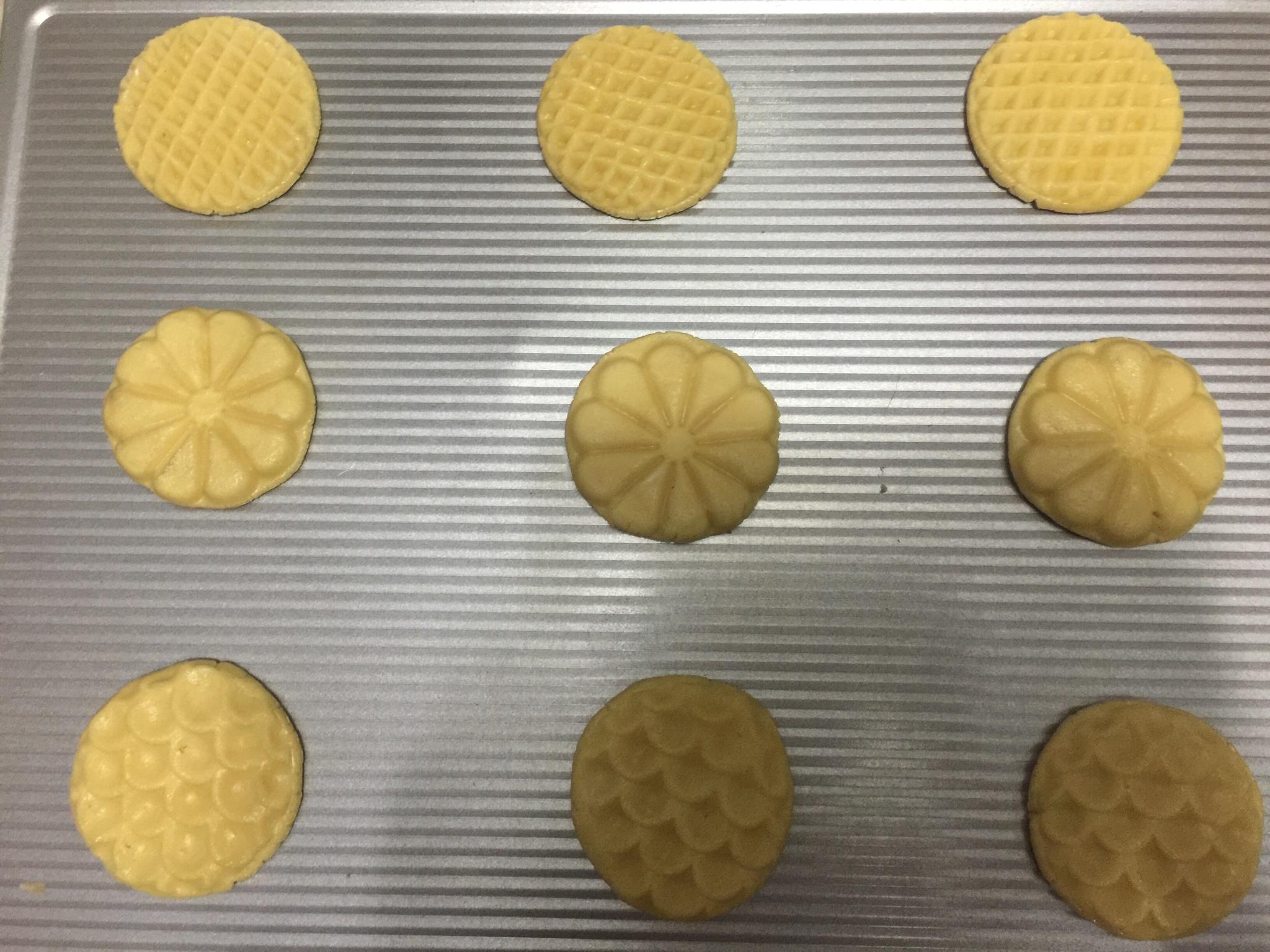 Nordic Ware Cookie Stamps的做法 步骤6