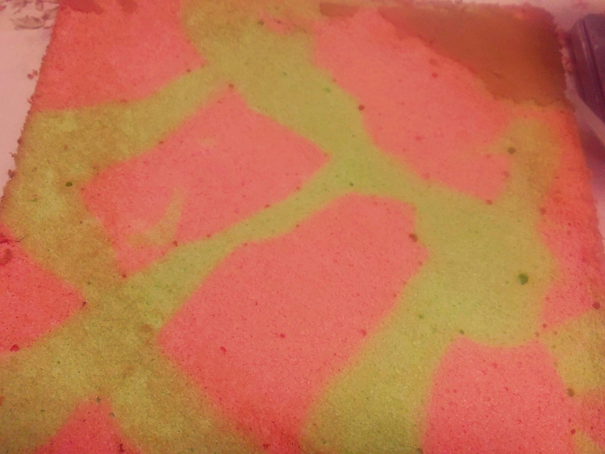 彩虹蛋糕卷的做法 步骤8