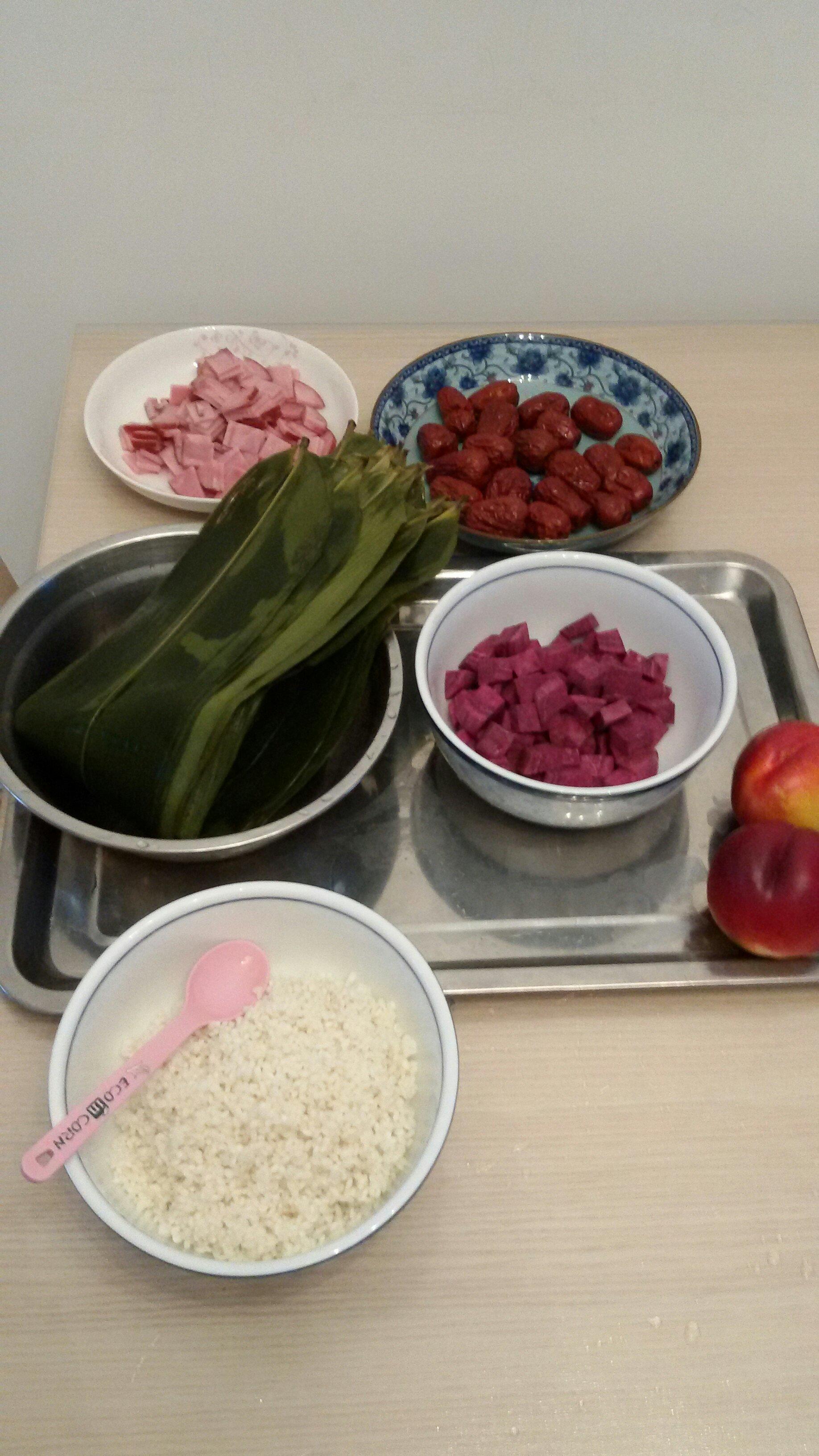 紫薯紅棗粽子的做法 步骤1