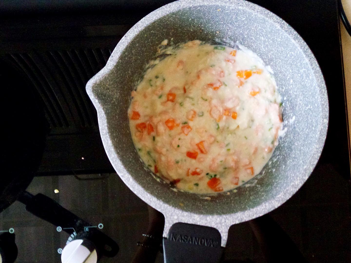 奶香豆腐燉三文魚配飯糰的做法 步骤3