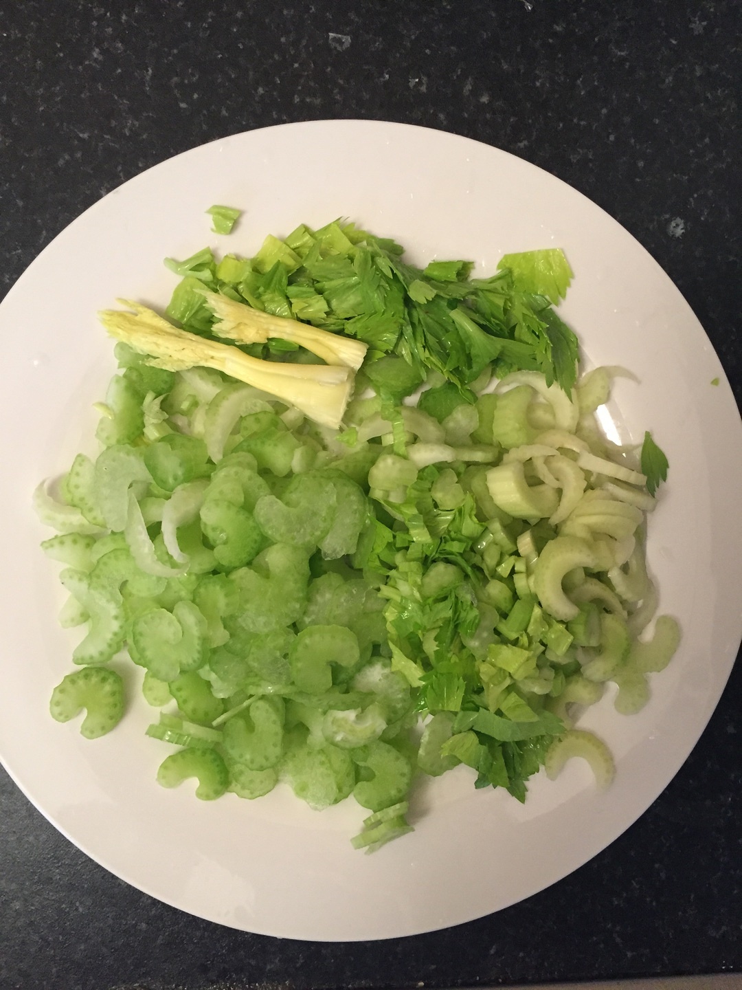 小辣椒肉沫芹菜-超級下飯的做法 步骤1