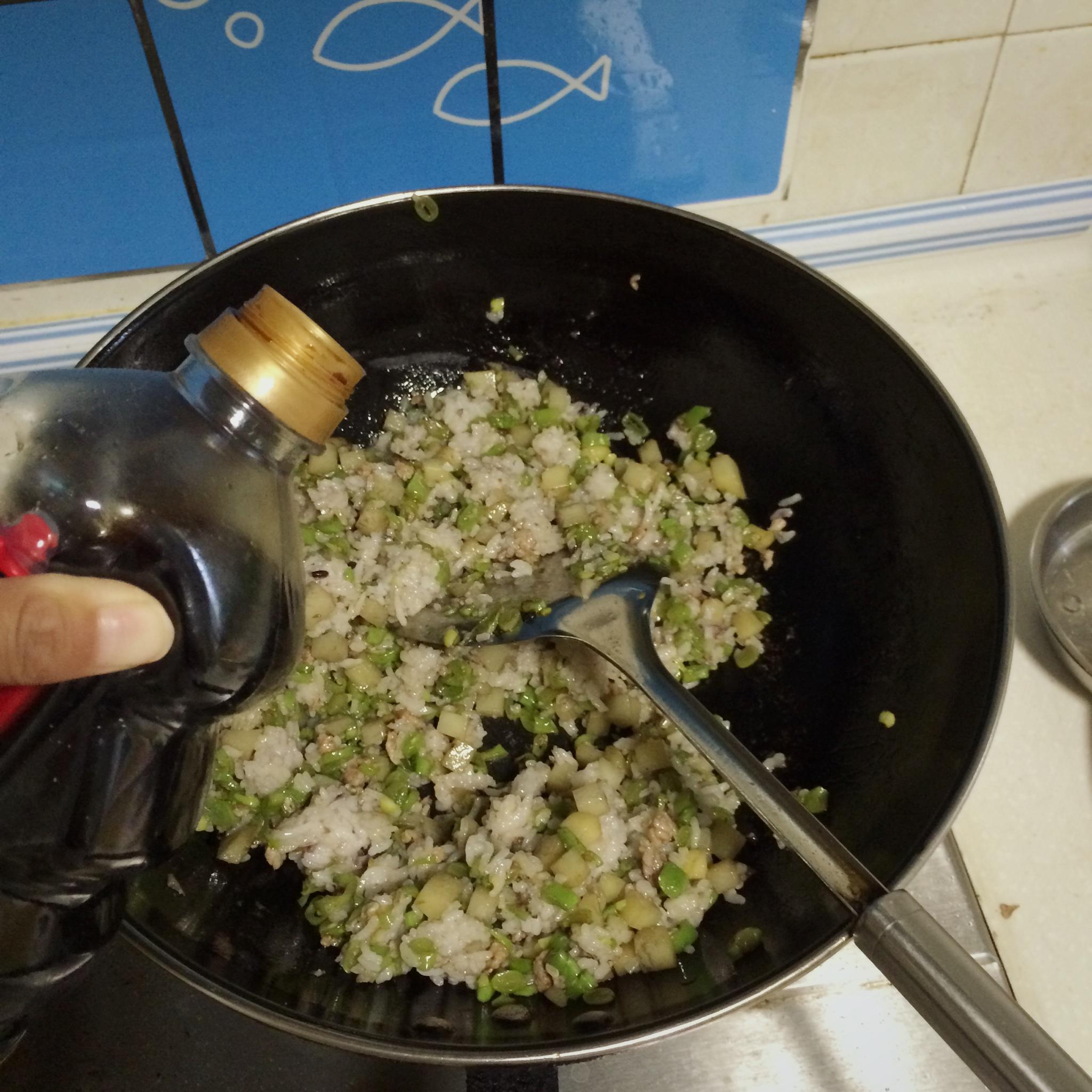 芸豆土豆炒飯的做法 步骤9