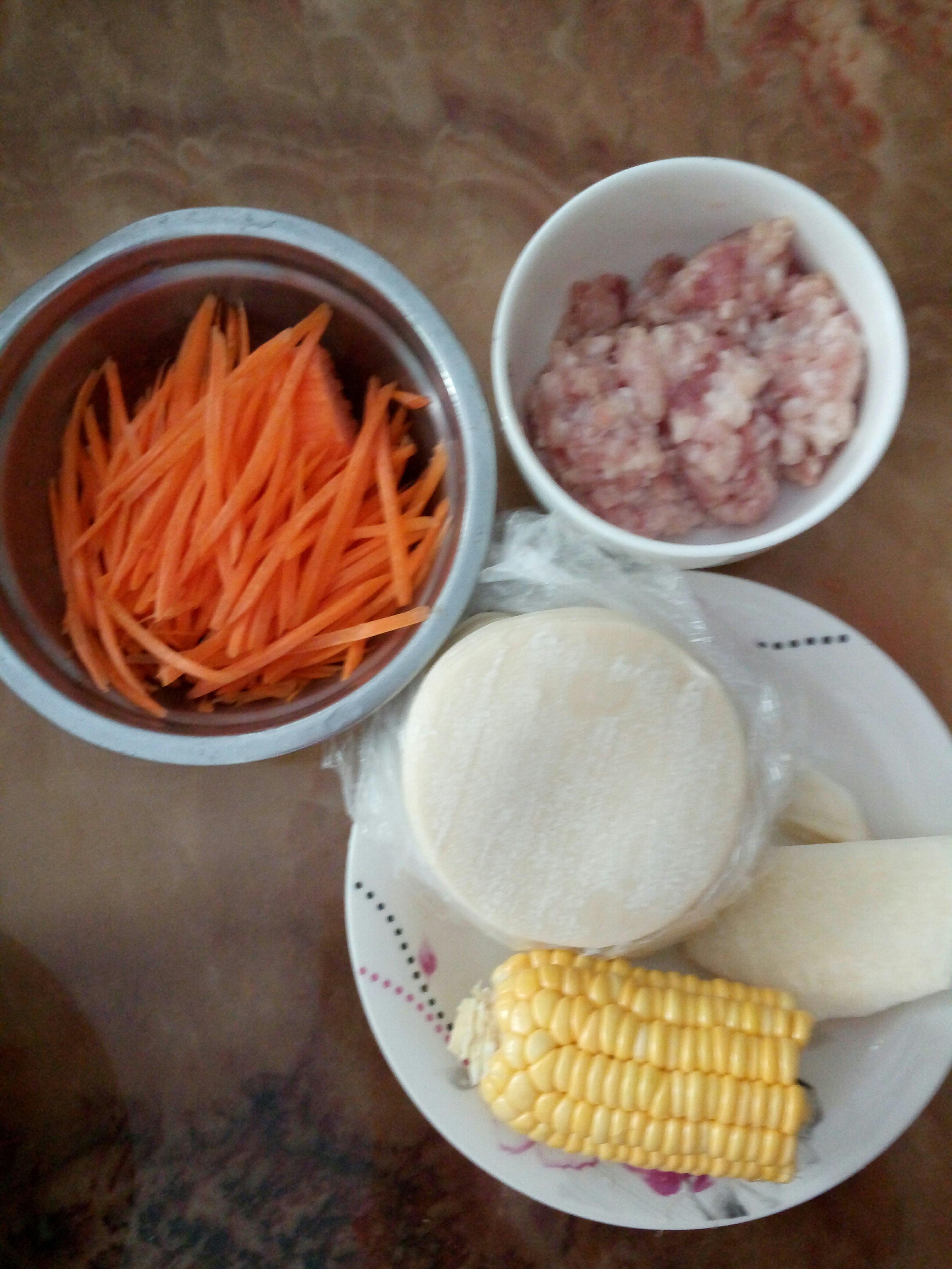 蒸玉米豬肉餃子的做法 步骤11