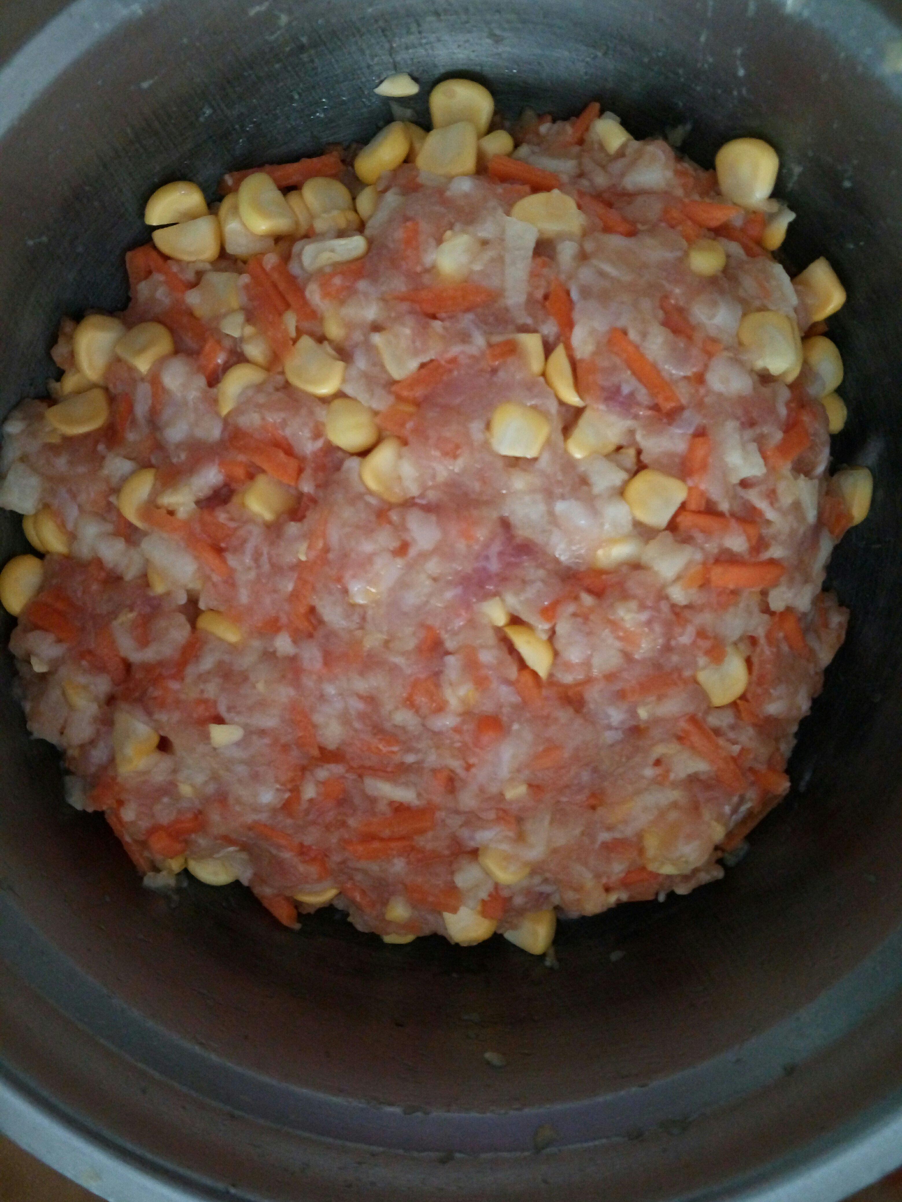 蒸玉米豬肉餃子的做法 步骤13