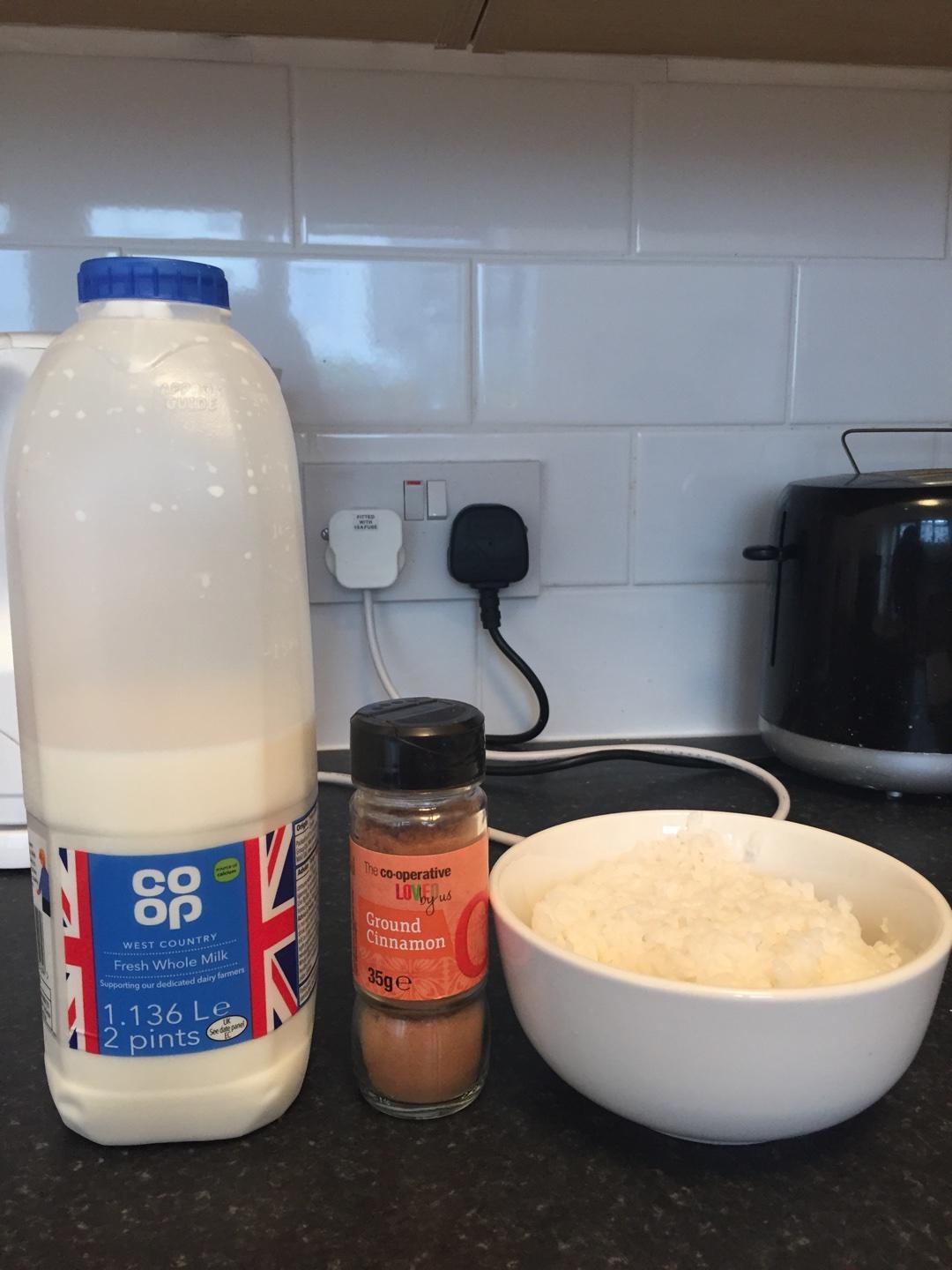 英式大米布丁Rice Pudding的做法 步骤1
