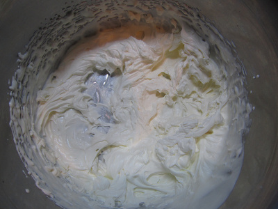 海綿寶寶彩繪蛋糕卷的做法 步骤12