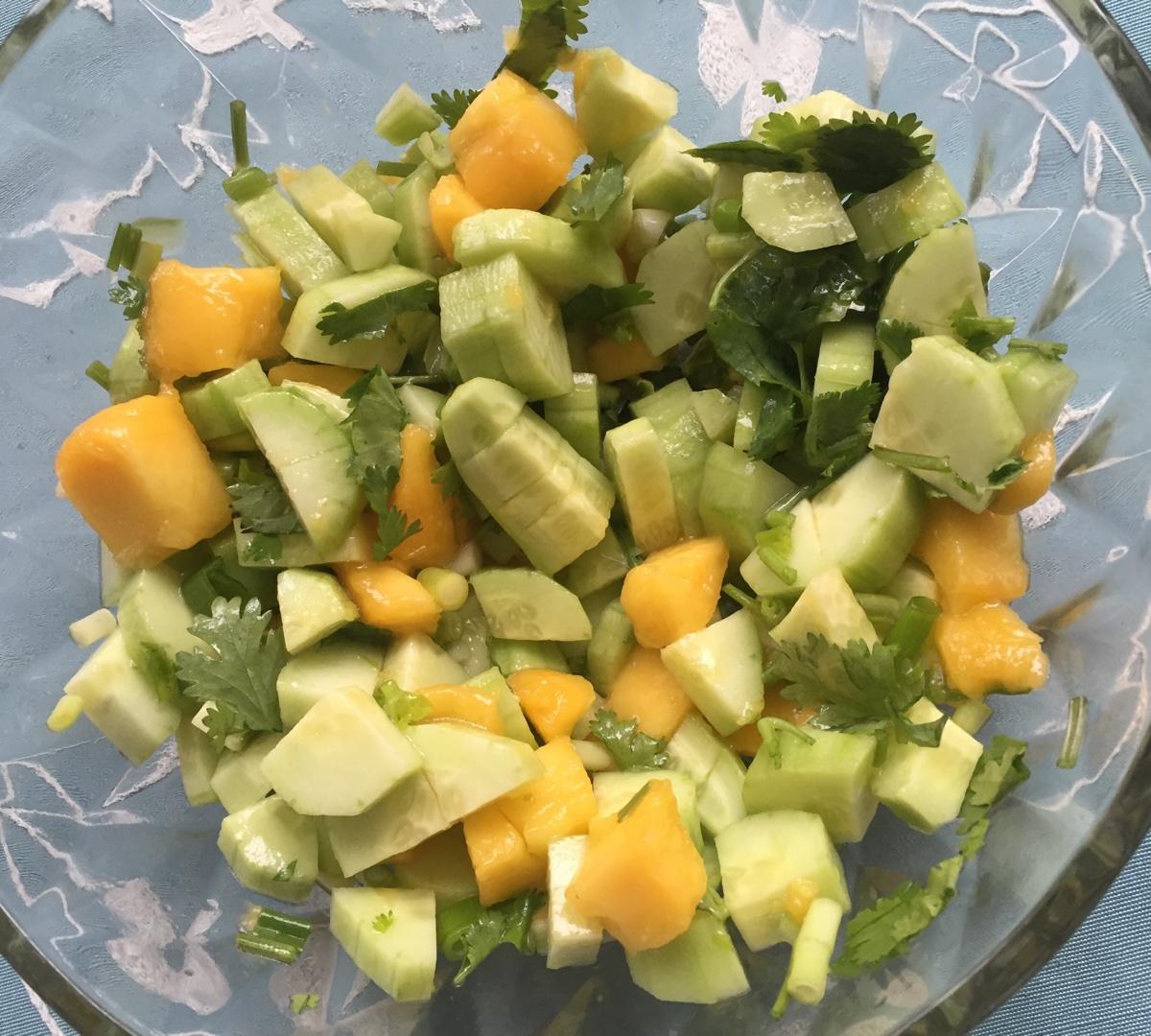 黃瓜芒果沙拉的做法 步骤3