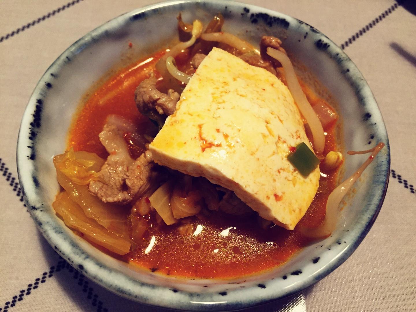 韓式泡菜鍋 （Kimchi jjigae)的做法 步骤5