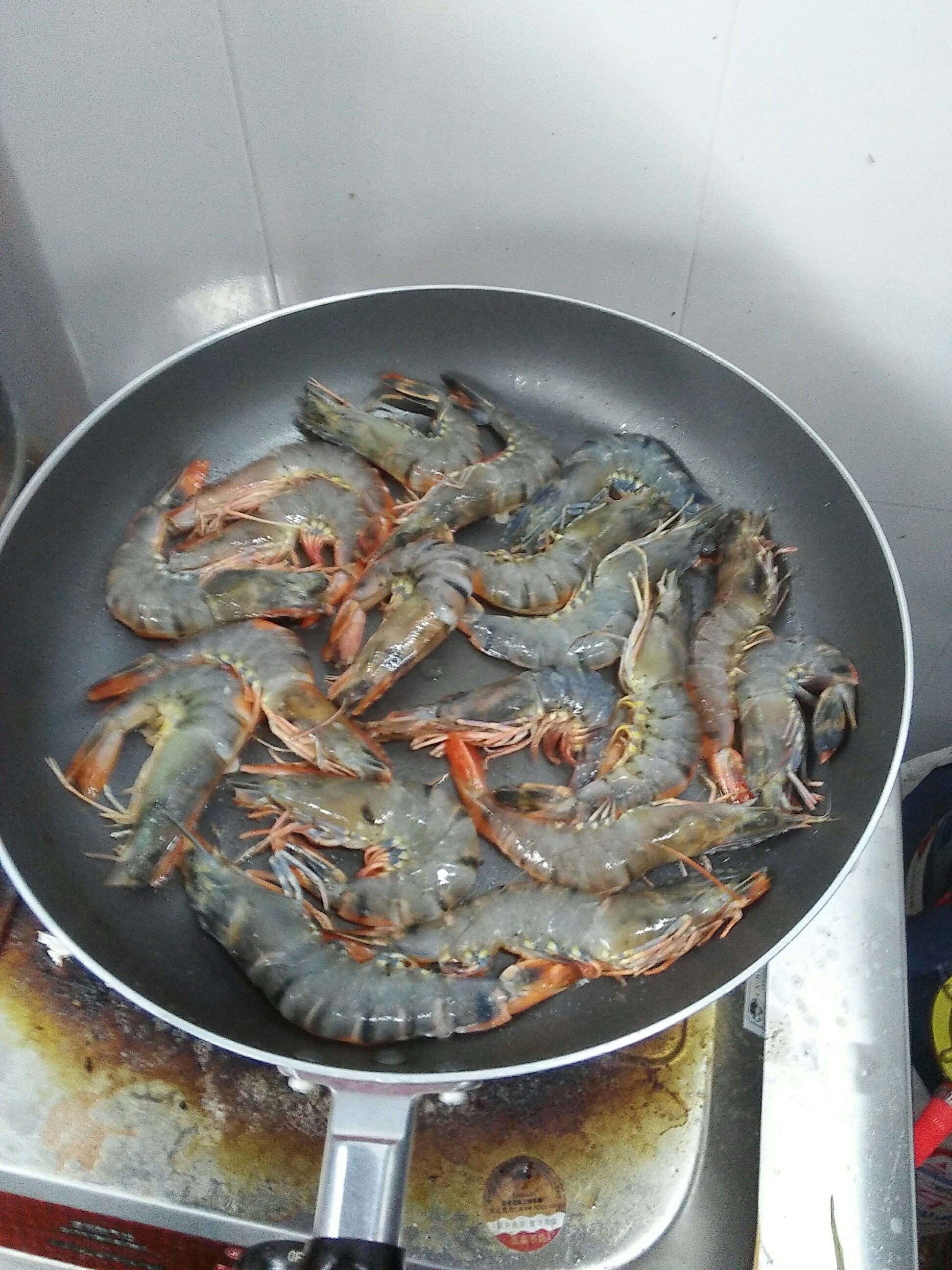 香煎大蝦的做法 步骤2