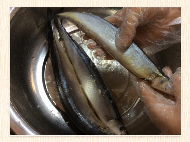 創新的味道【醬燒秋刀魚】的做法 步骤2