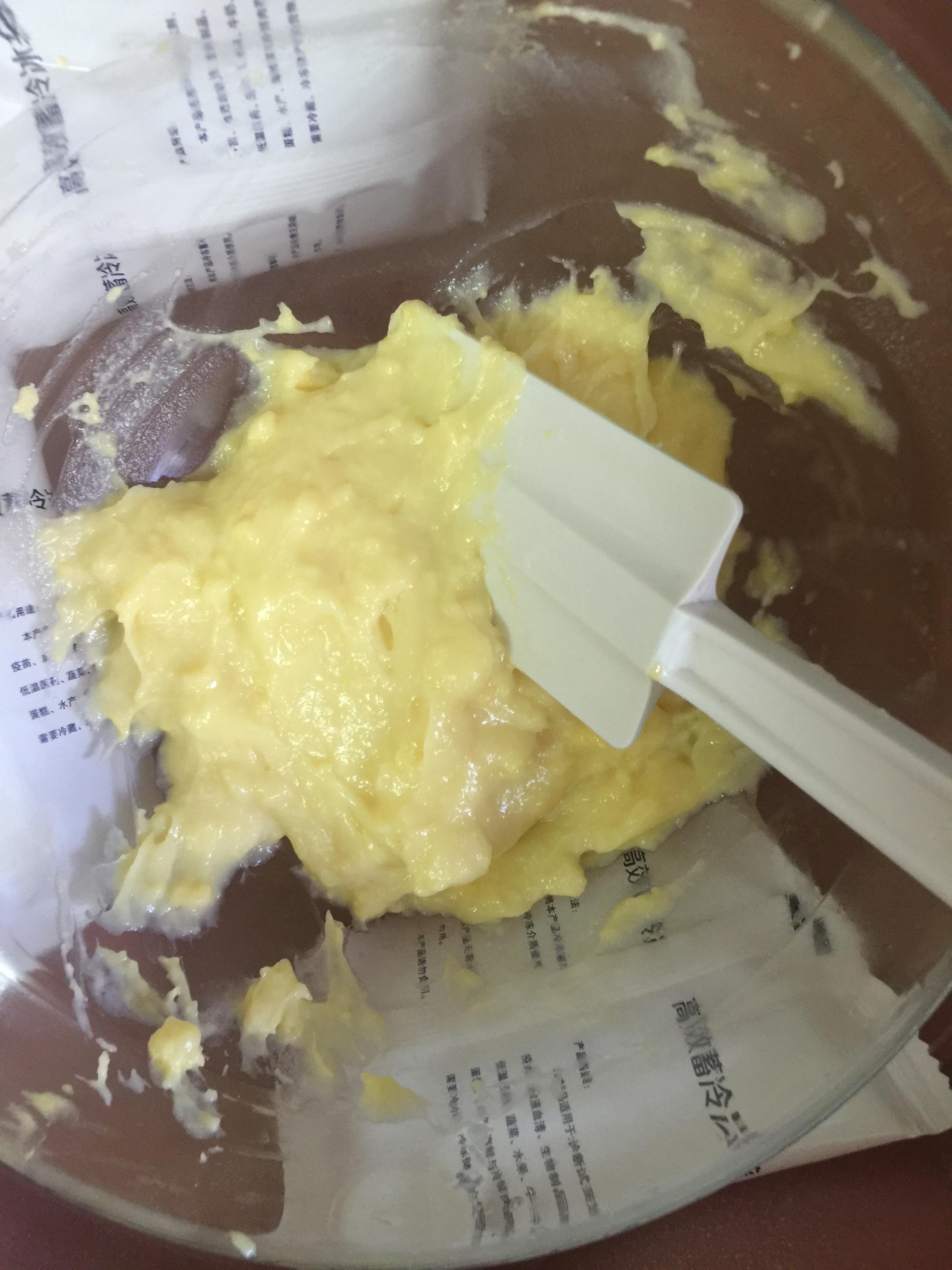 北海道蜂蜜海綿杯子蛋糕的做法 步骤8