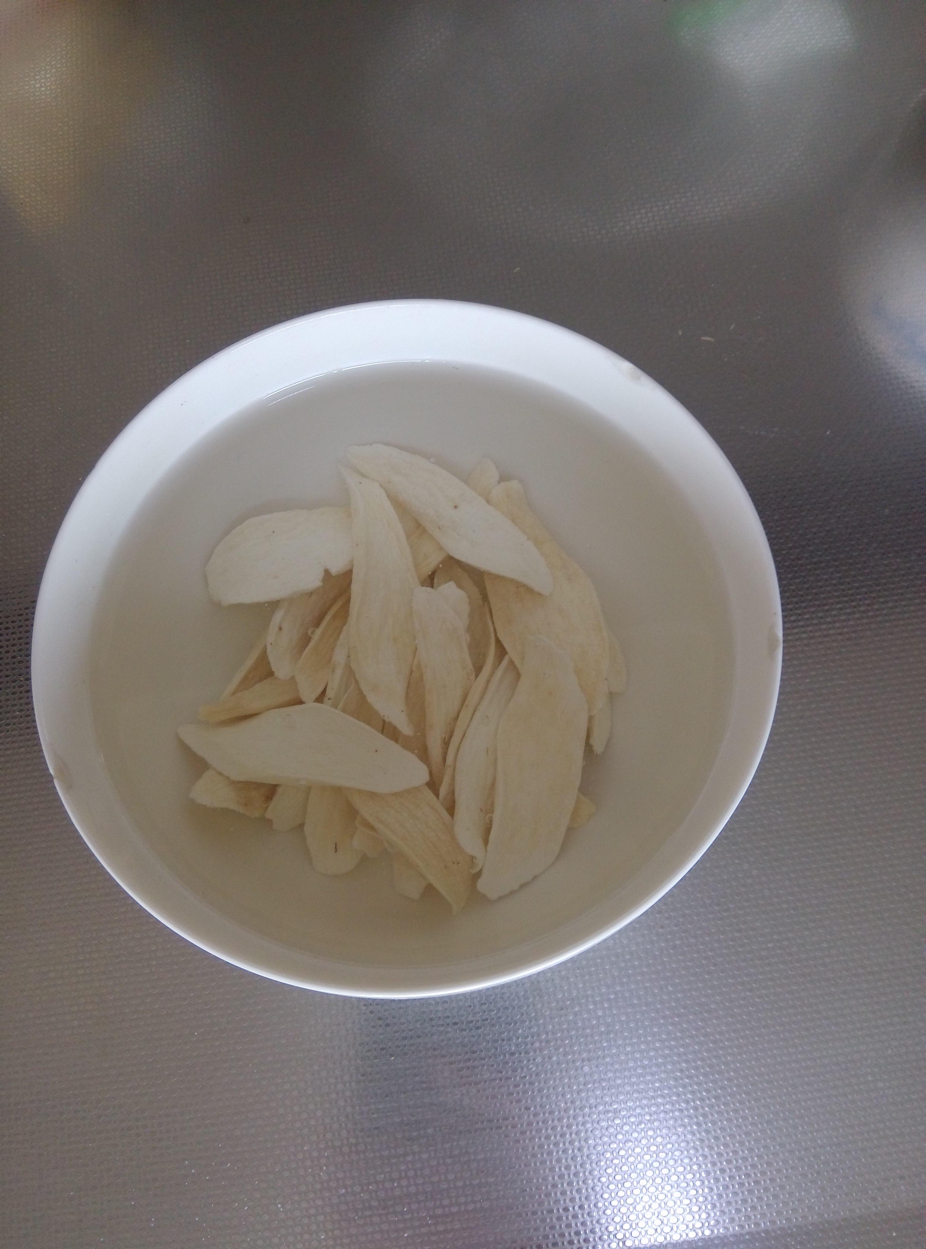 山藥薏米芡實粥（糊）的做法 步骤2