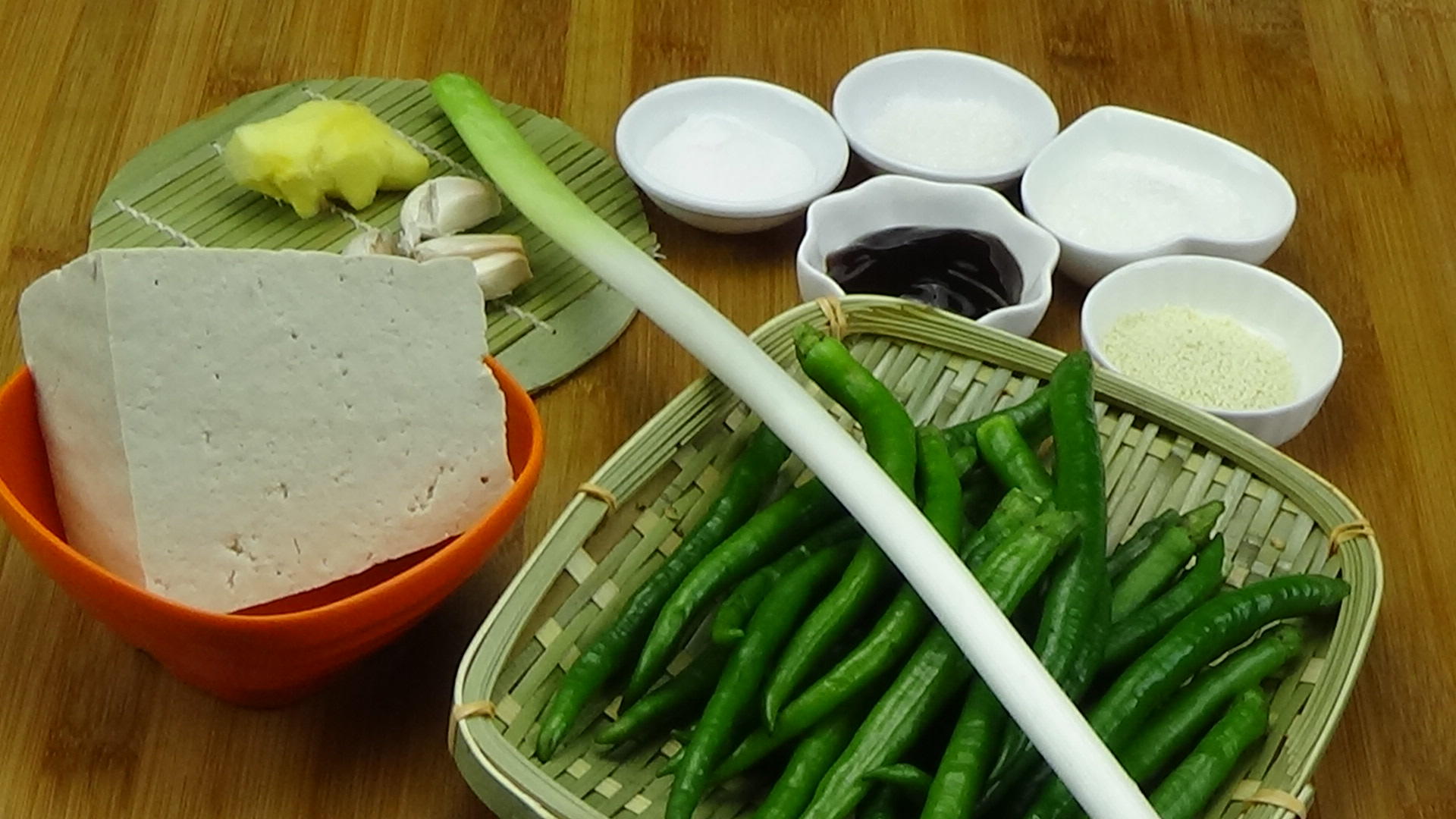 鮮椒豆腐 快來試試 懶廚30期的做法 步骤1