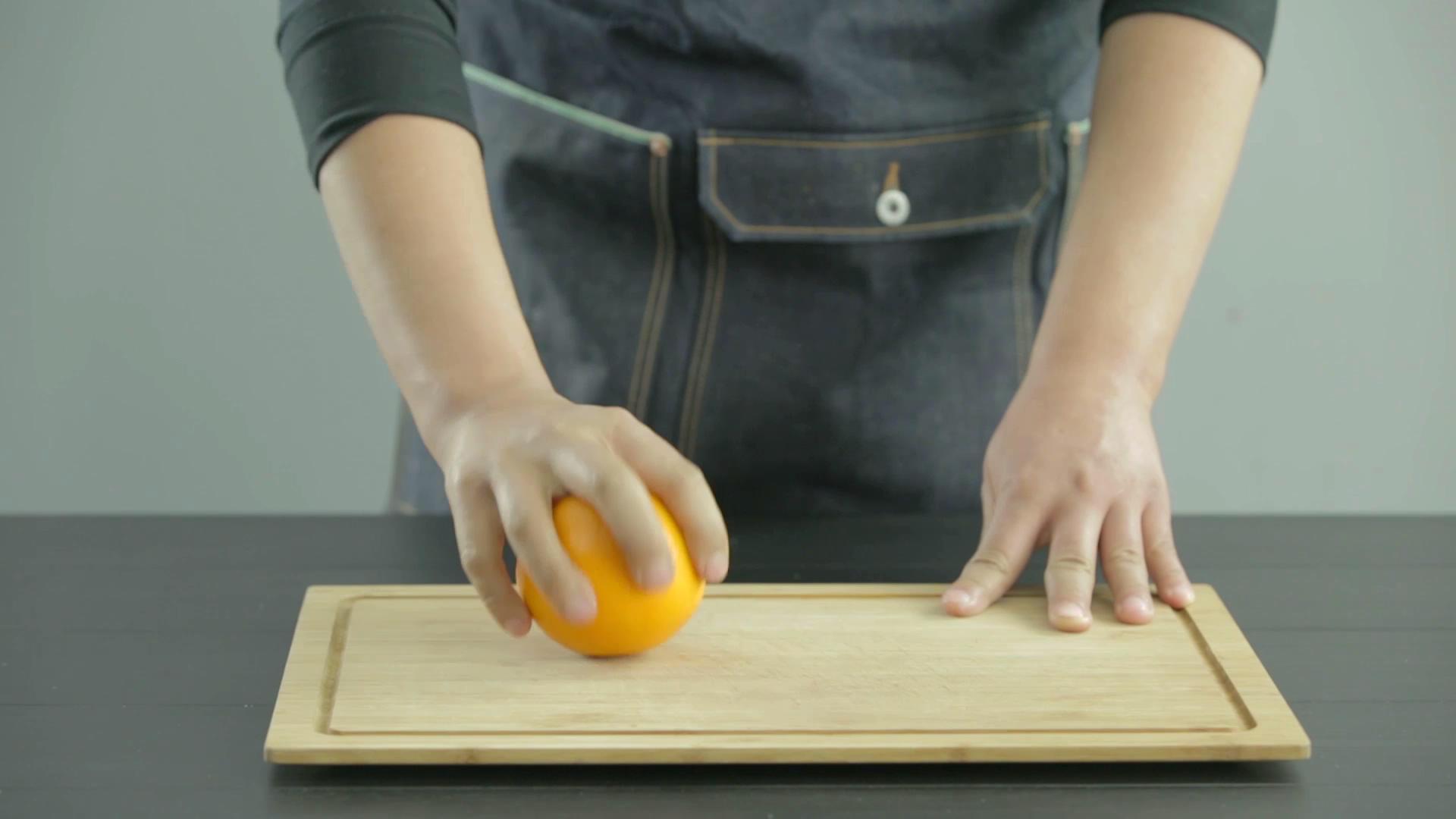 水晶橙子 | 爸爸廚房 VOL . 179 橙子 吉利丁片 糖的做法 步骤1