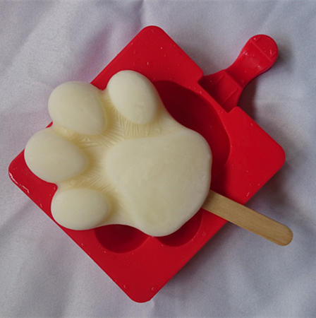 酸奶棒冰，狗狗們也能吃的消暑零食！的做法 步骤1