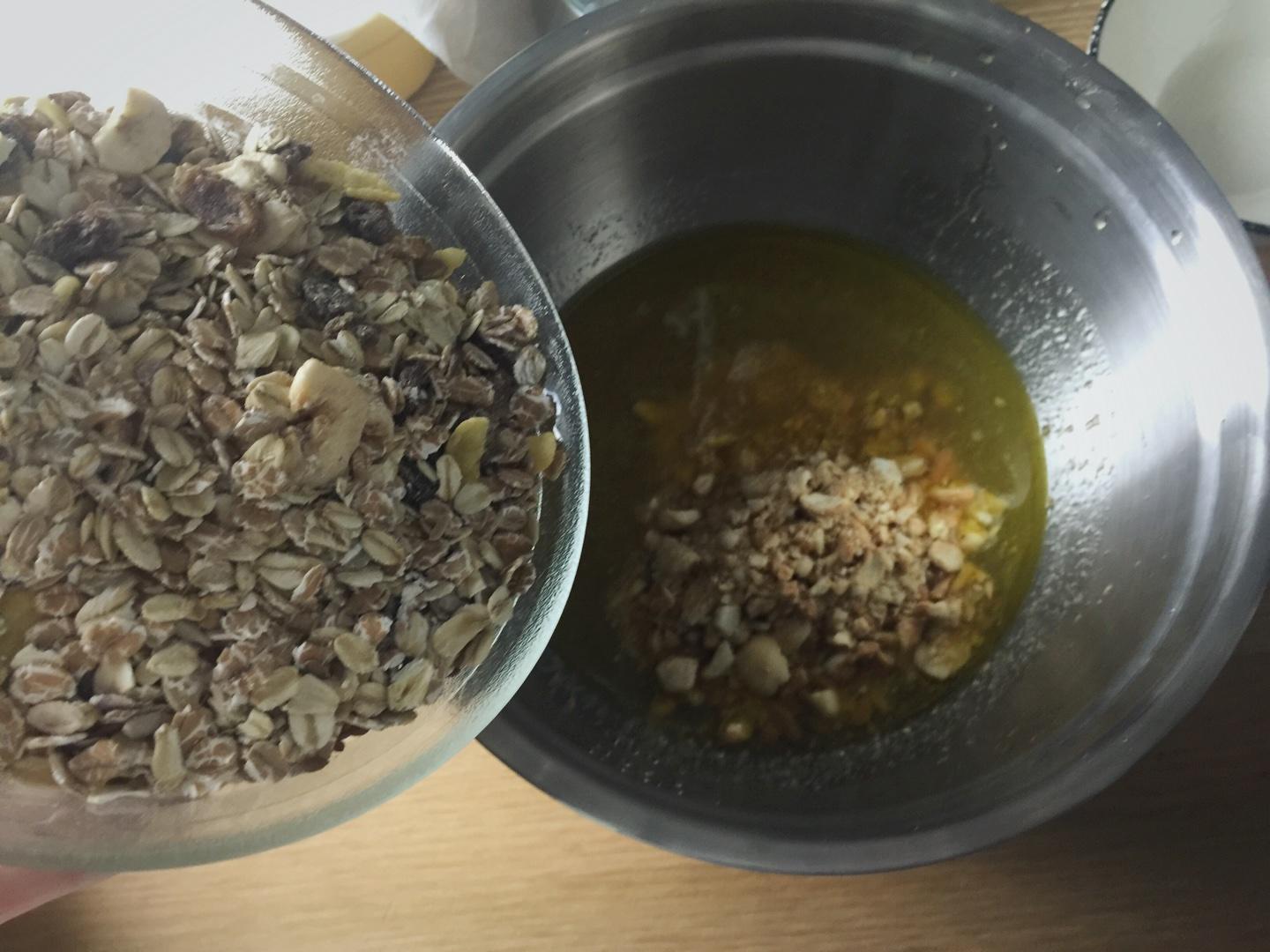 藍莓燕麥能量餅--消滅燕麥的有趣吃法的做法 步骤5