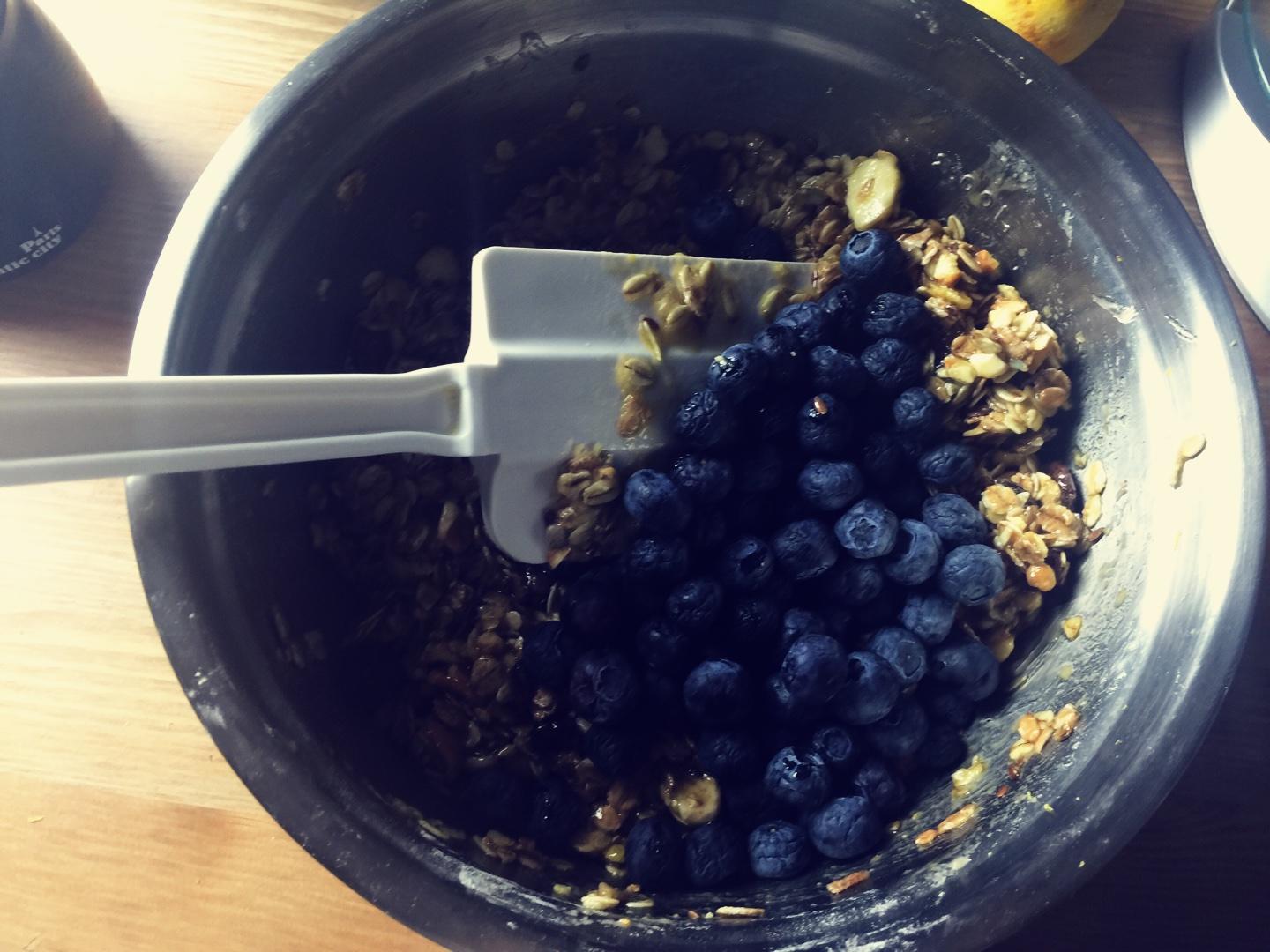 藍莓燕麥能量餅--消滅燕麥的有趣吃法的做法 步骤8