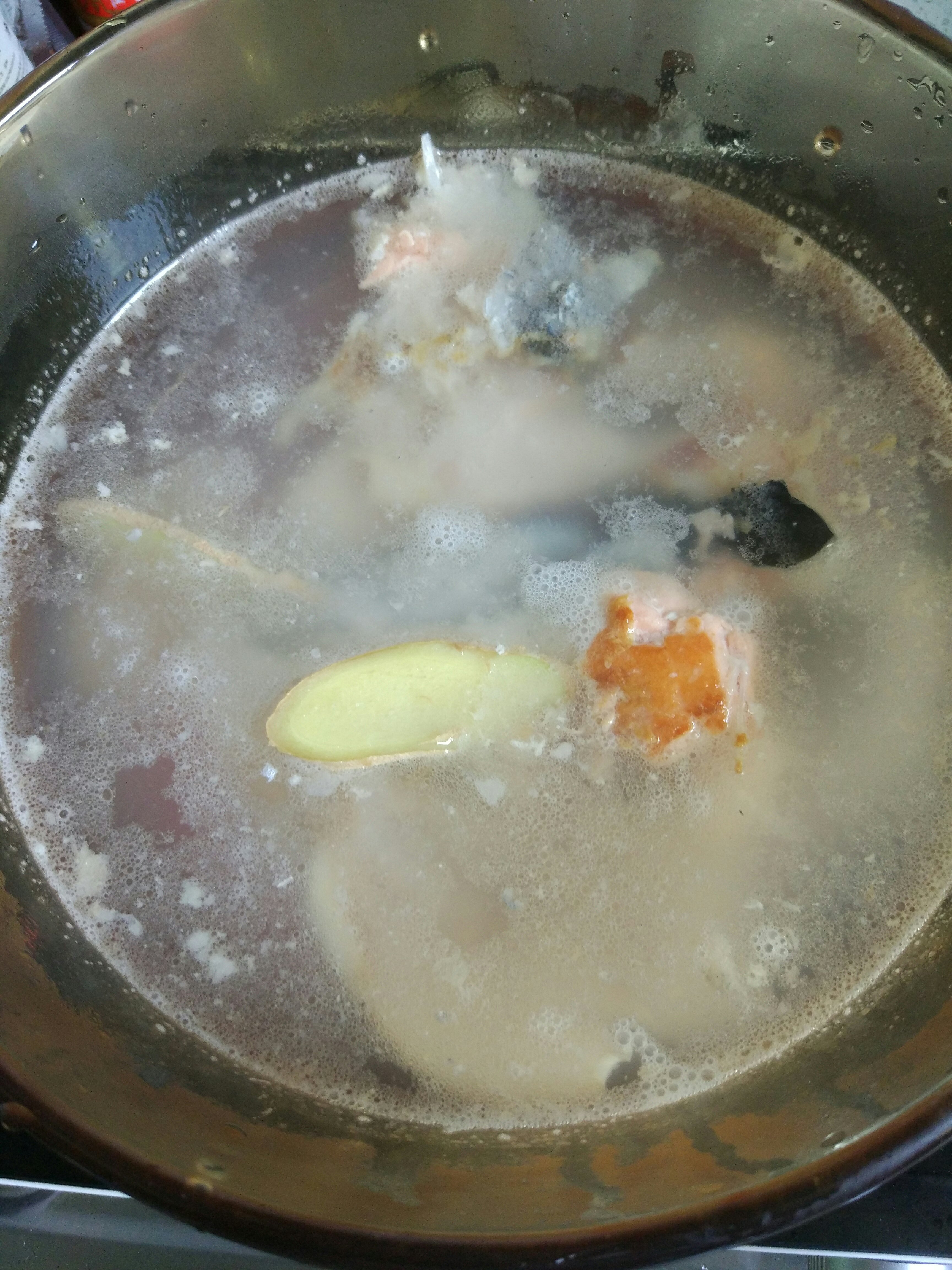 寶寶輔食～三文魚湯的做法 步骤5