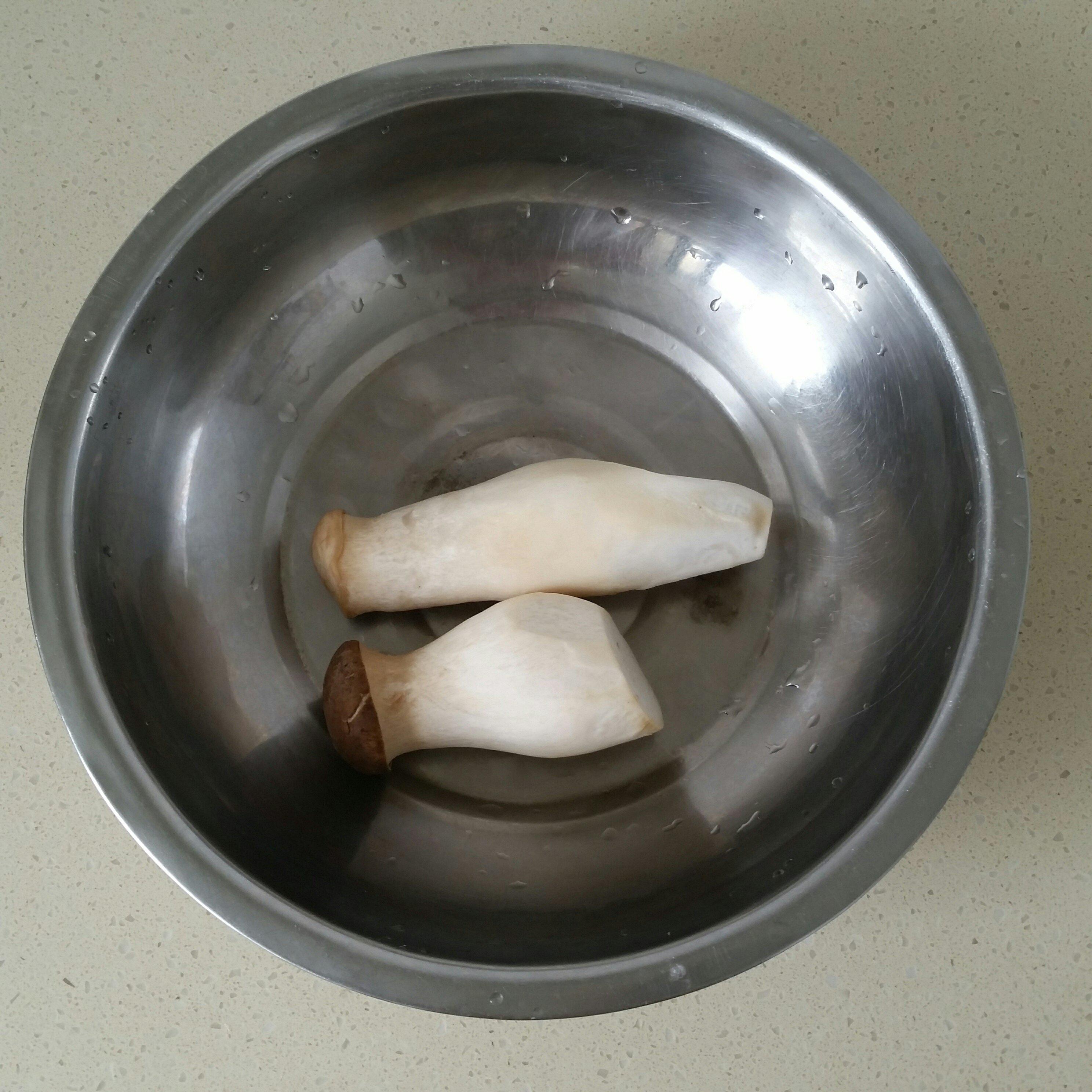 杏鮑菇豬肉水餃的做法 步骤3