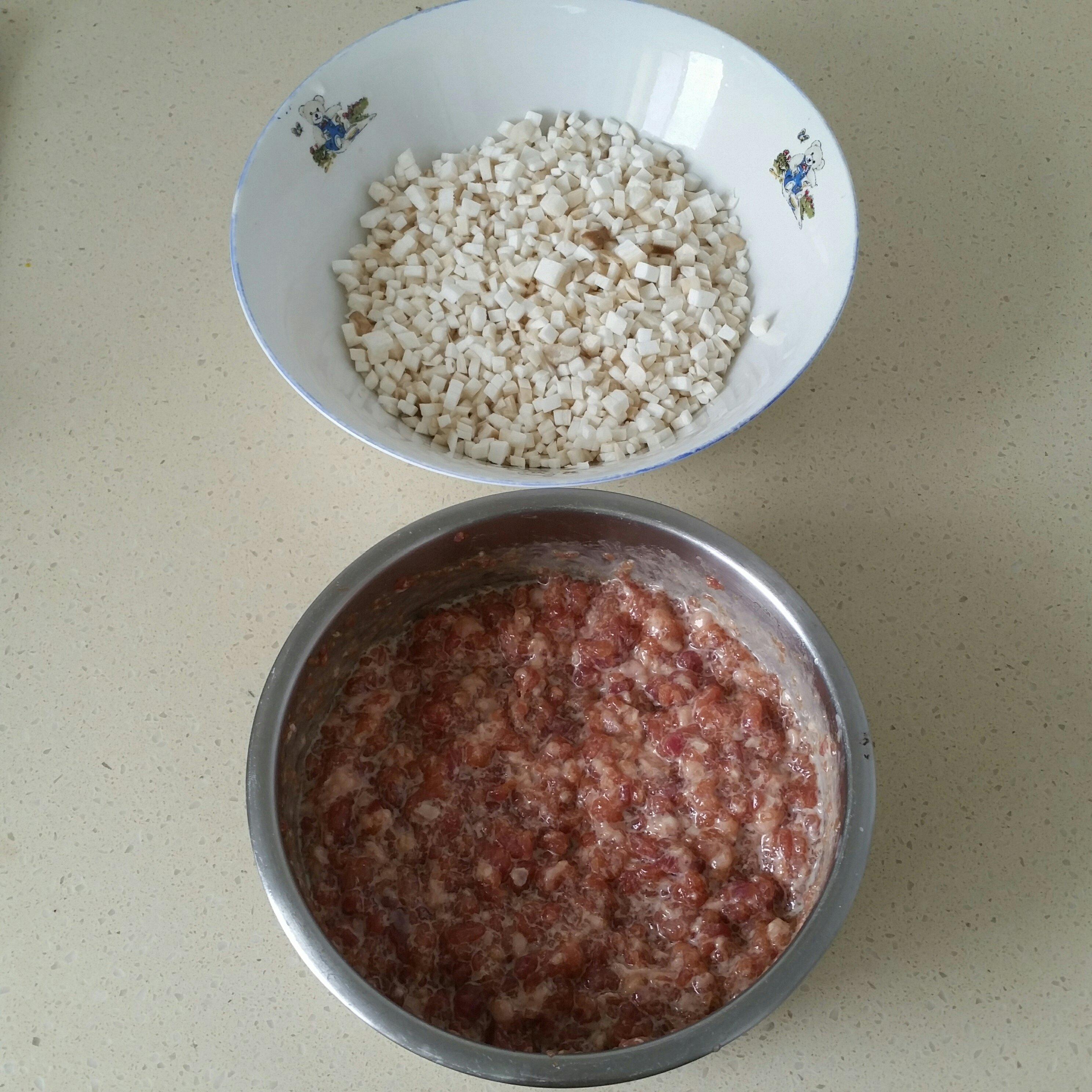 杏鮑菇豬肉水餃的做法 步骤5