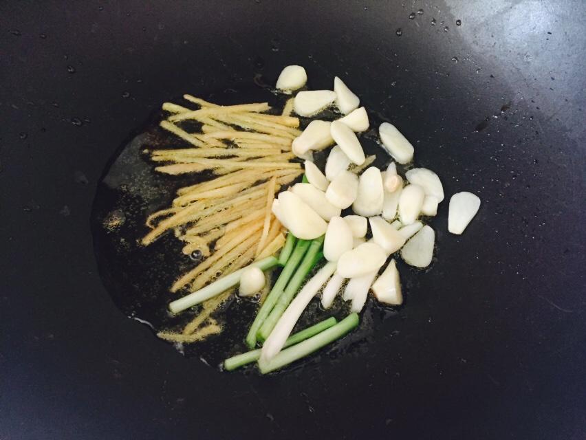 海鮮蘑菇面－阿Q私家小廚的做法 步骤2