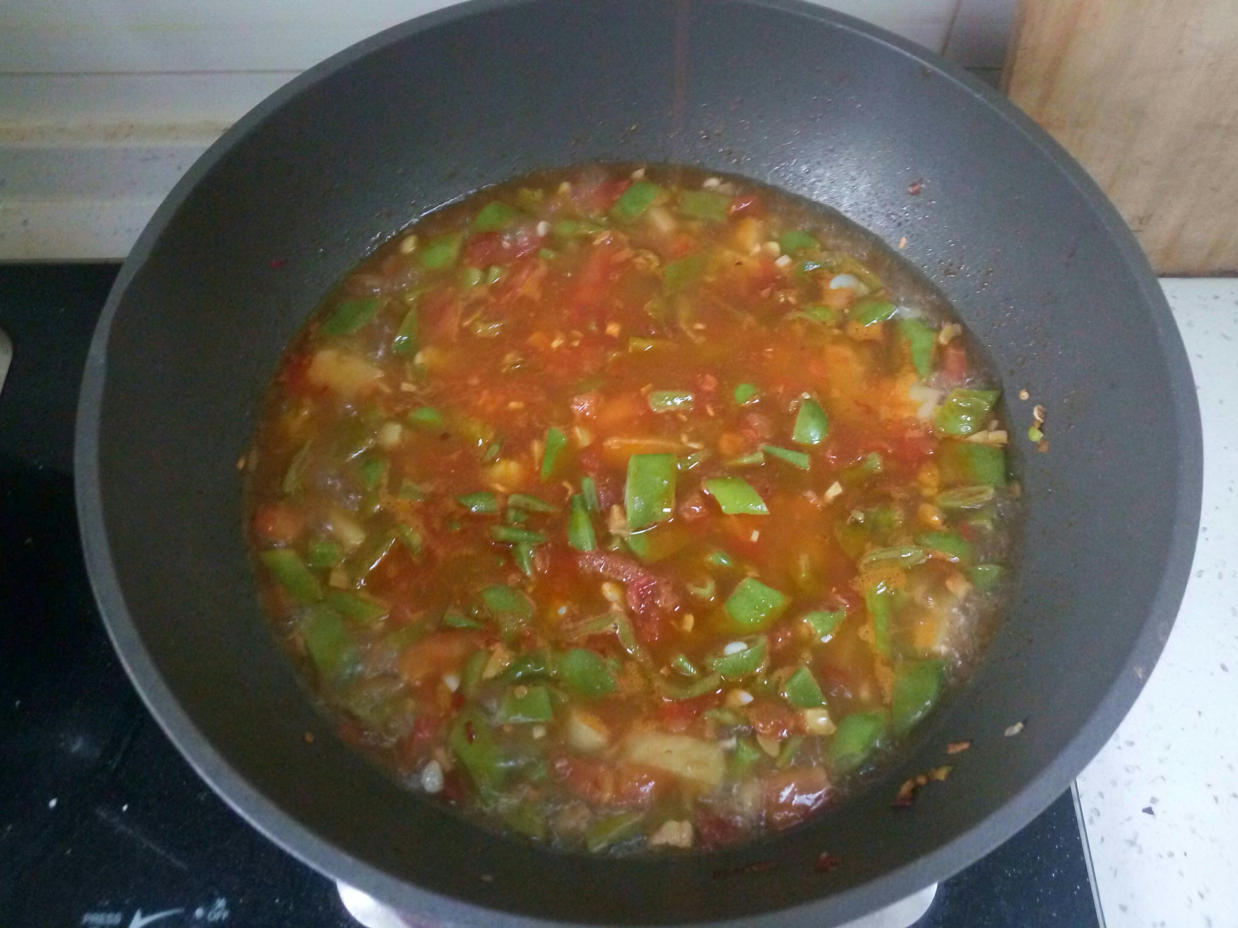 番茄土豆豆角臘肉燜飯（適用各種燜飯）的做法 步骤8